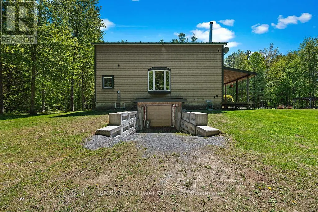 1439 LACROIX ROAD