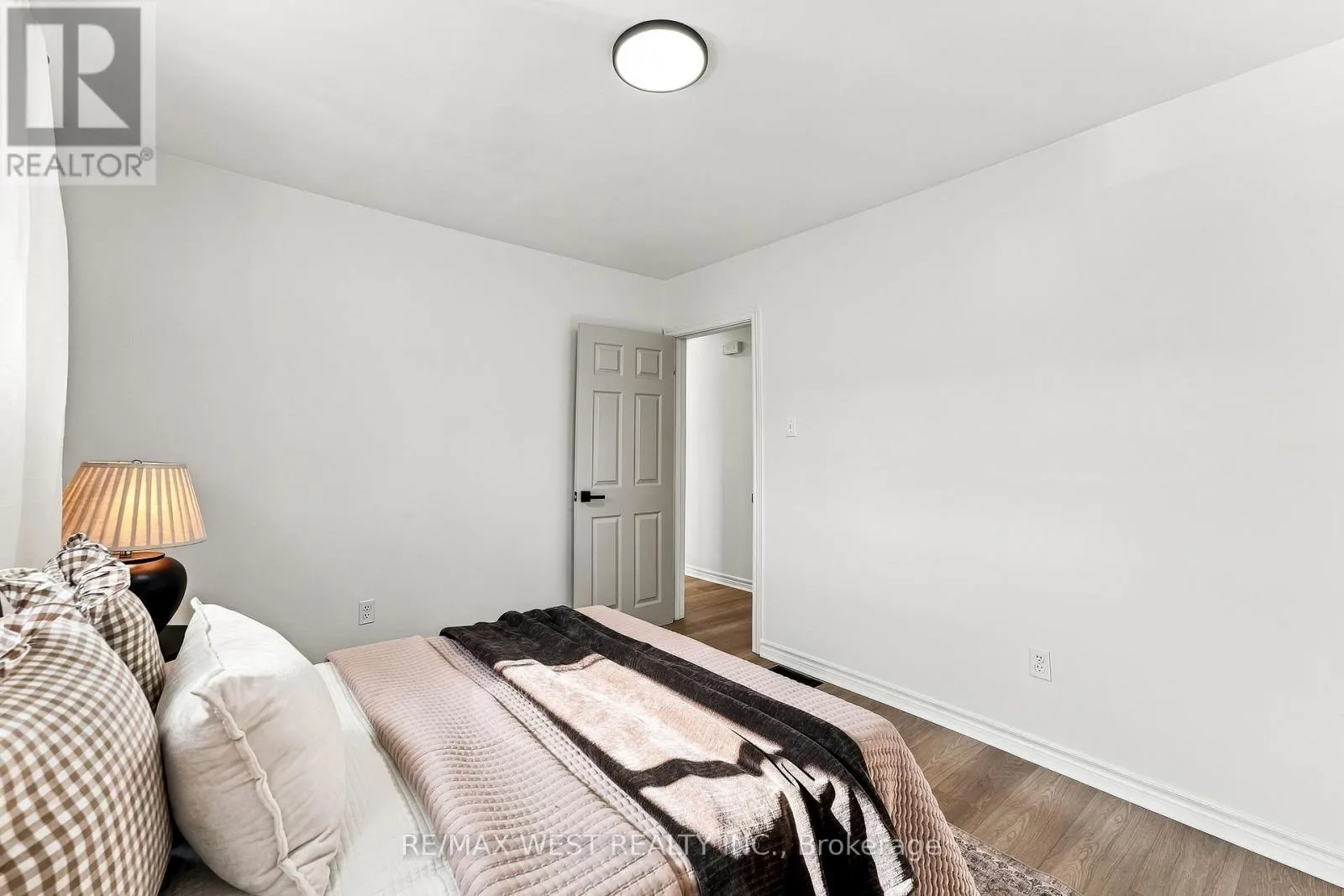 1271 FRANKLIN DRIVE