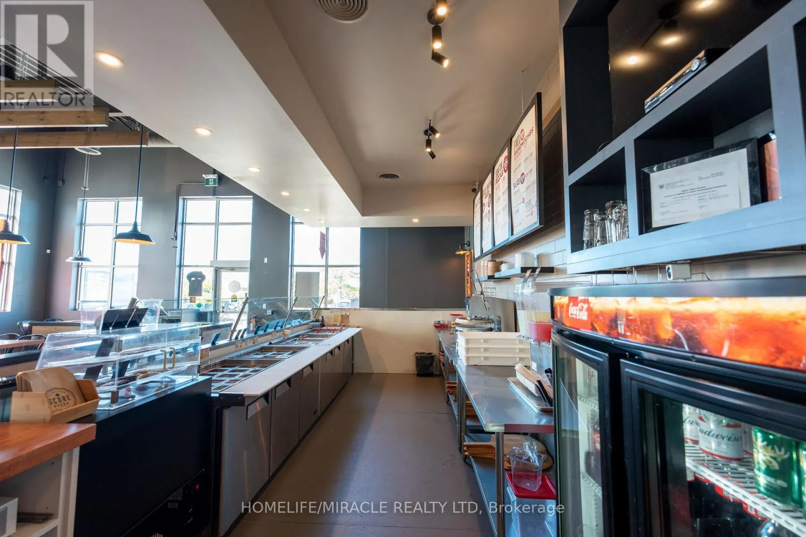 5 - 1025 ELGIN STREET W