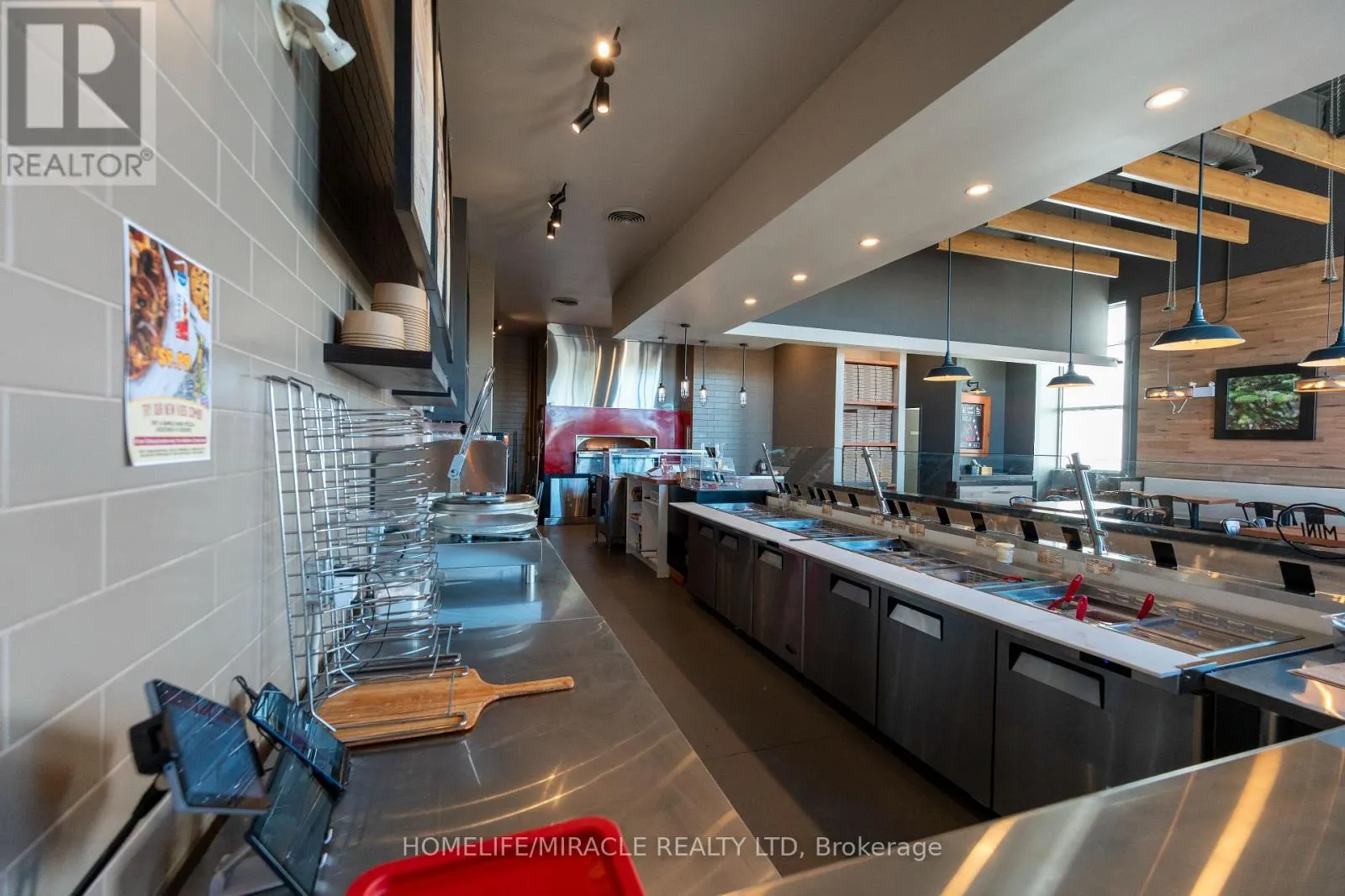 5 - 1025 ELGIN STREET W