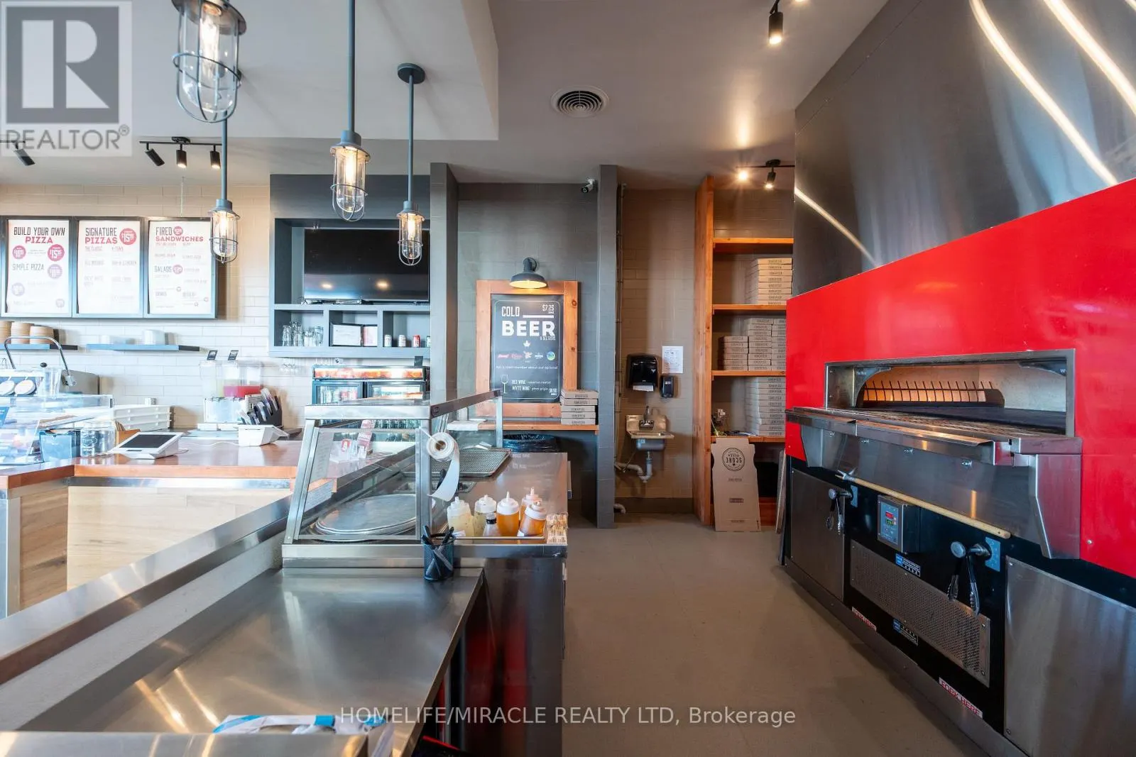 5 - 1025 ELGIN STREET W