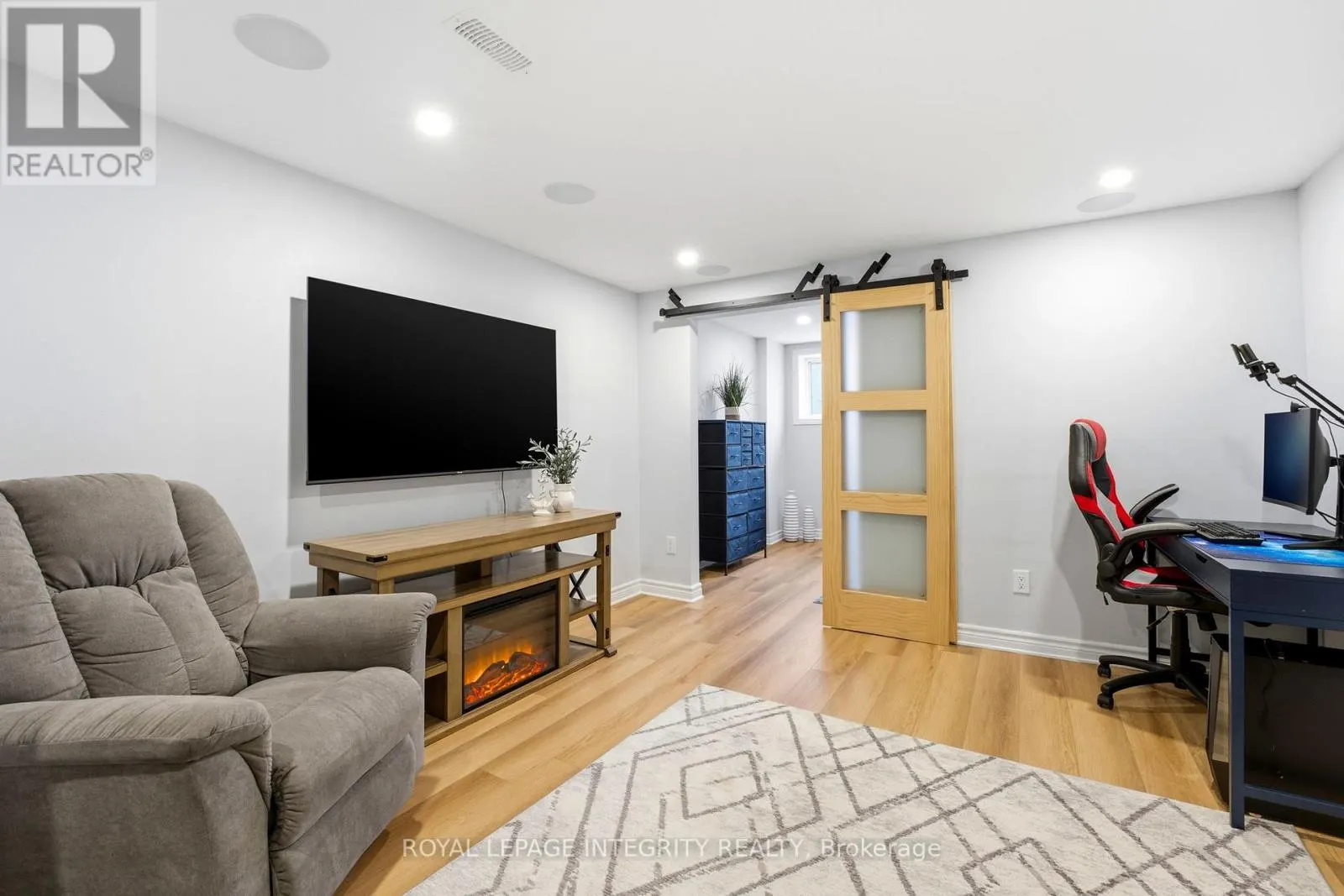 13 BRIXTON WAY