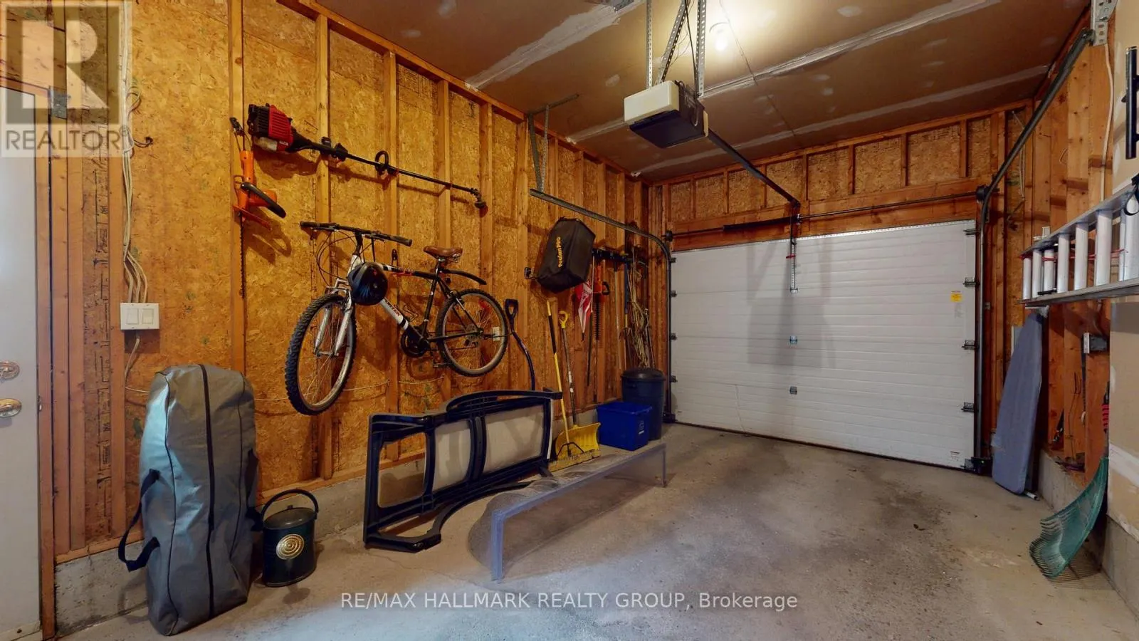 1089 BRIDLEWOOD DRIVE