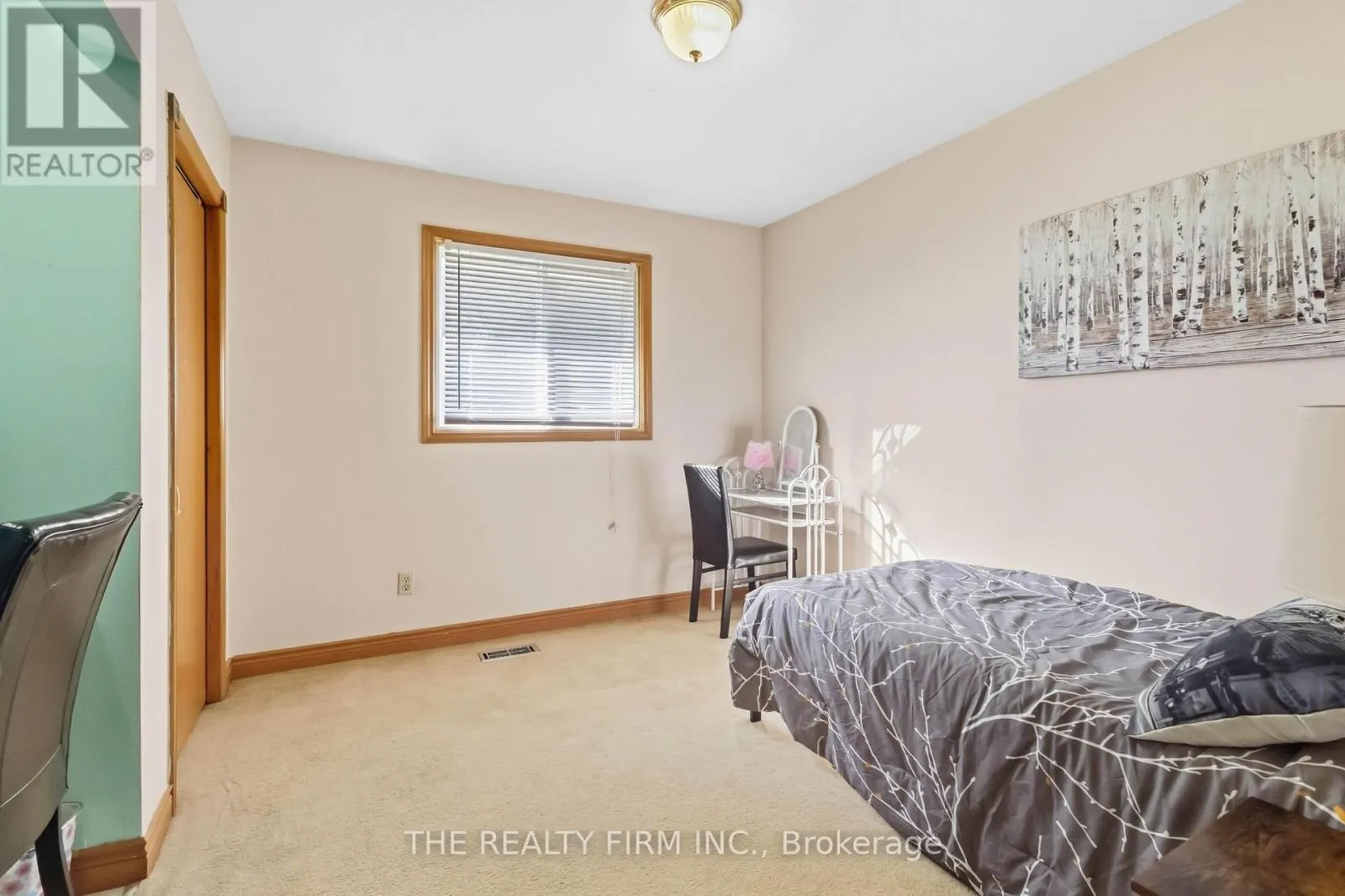 1132 IROQUOIS CRESCENT