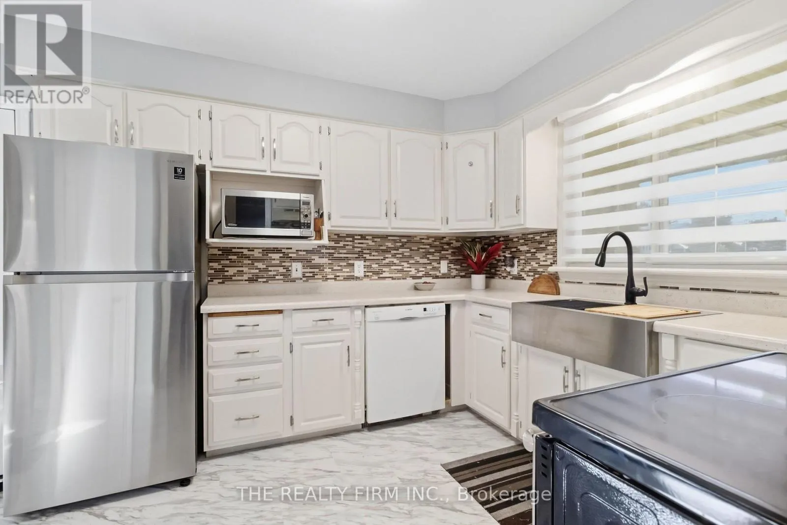 1132 IROQUOIS CRESCENT