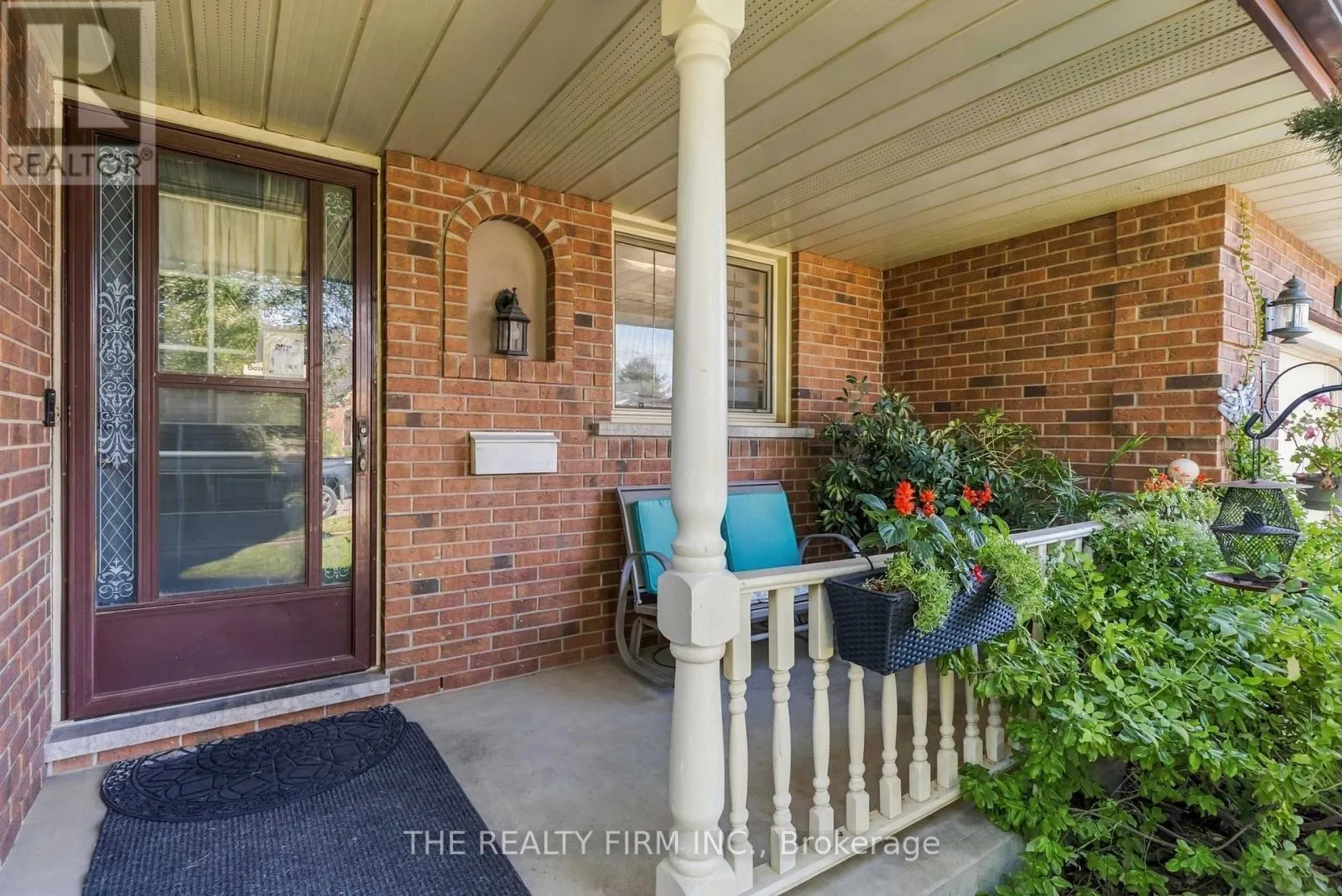 1132 IROQUOIS CRESCENT