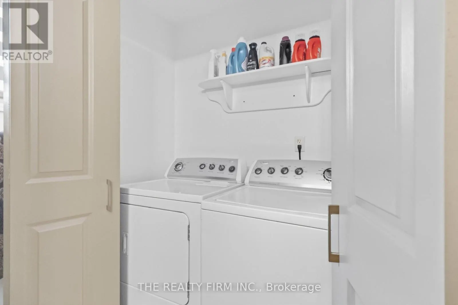 1132 IROQUOIS CRESCENT