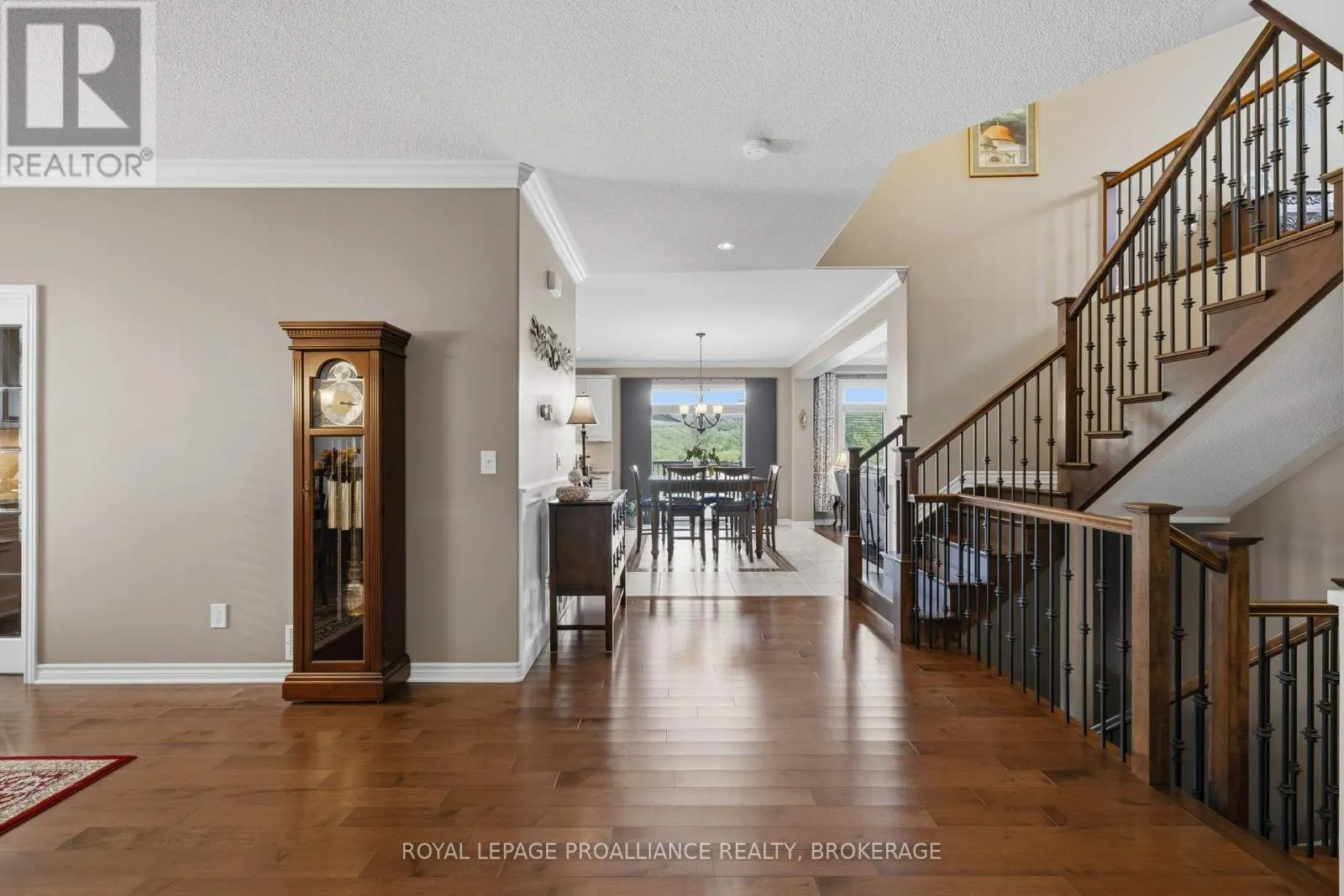 633 FIELDSTONE DRIVE