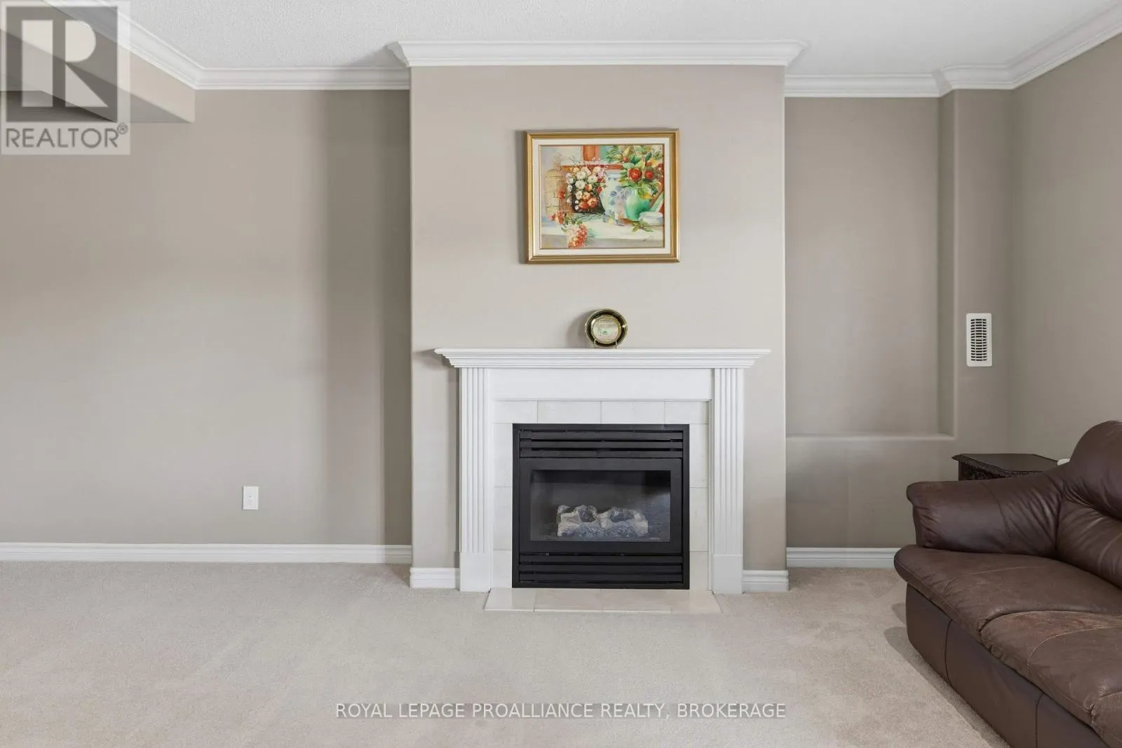 633 FIELDSTONE DRIVE