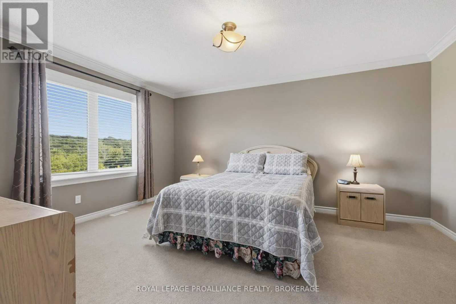 633 FIELDSTONE DRIVE