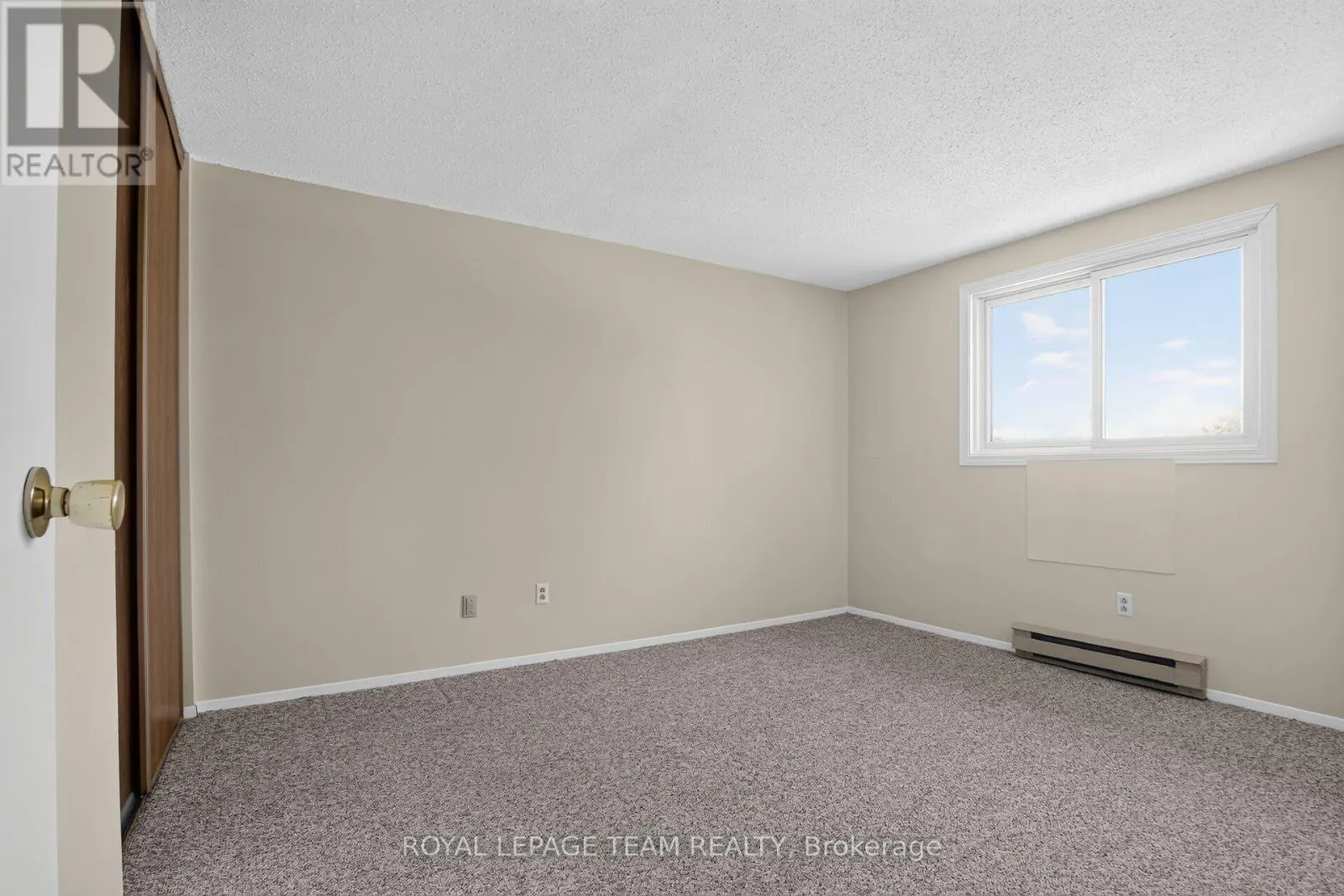 21 - 2 CHARLOTTE PLACE