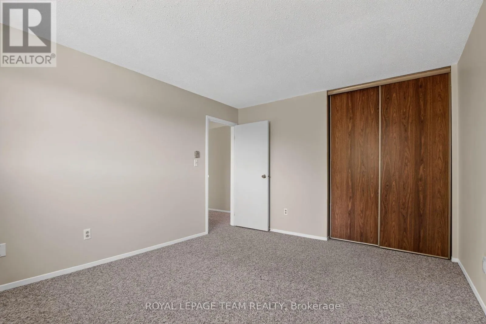 21 - 2 CHARLOTTE PLACE