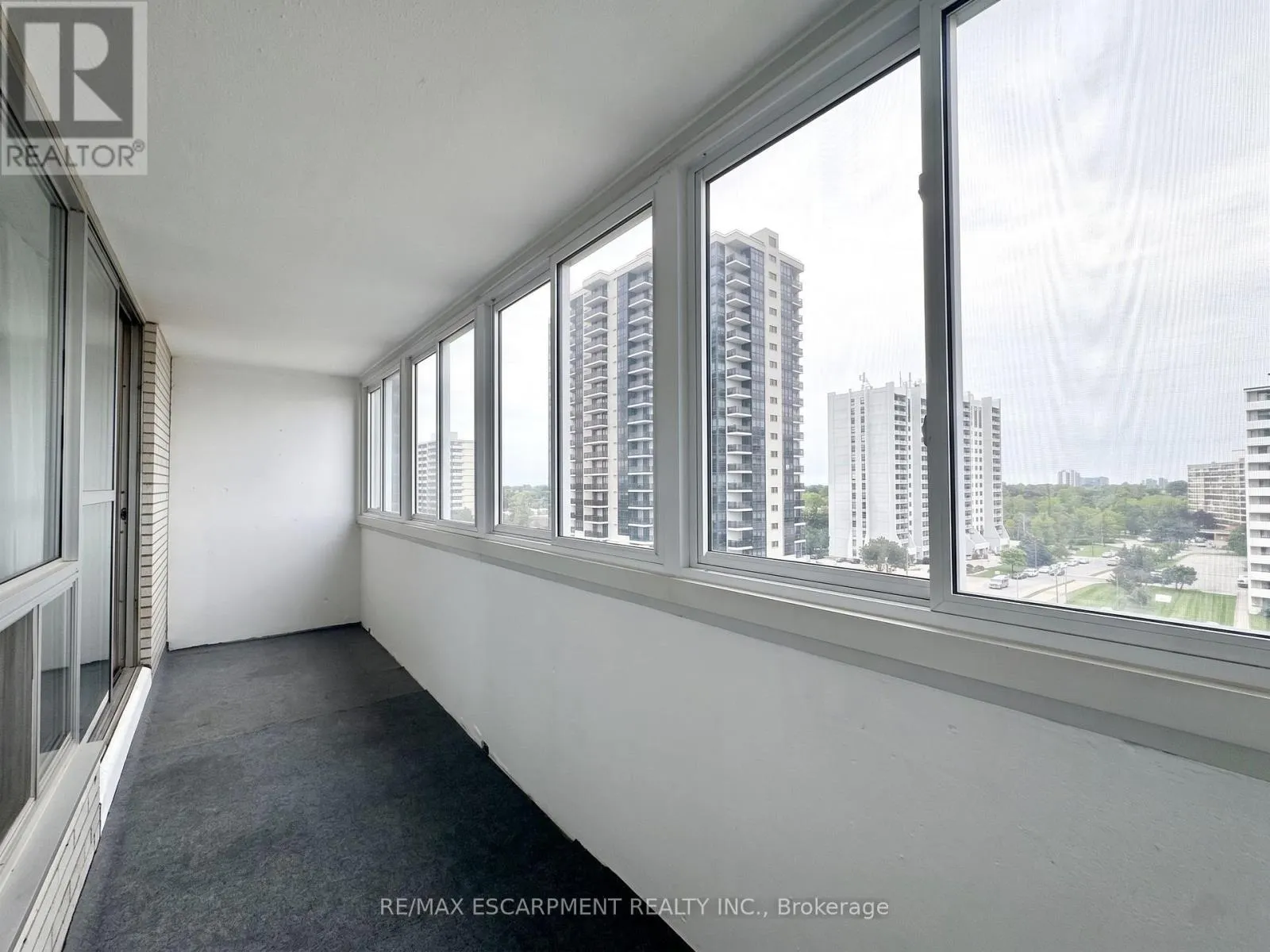 809 - 35 TOWERING HEIGHTS BOULEVARD