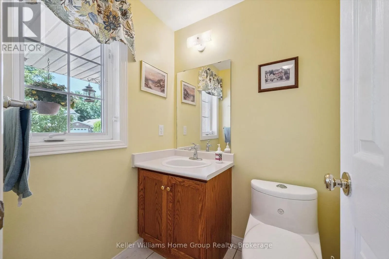 63 BOULDER CRESCENT