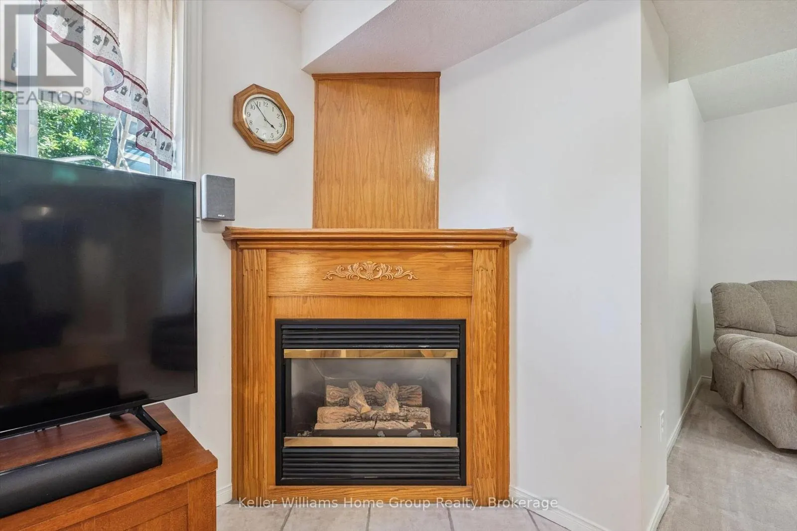 63 BOULDER CRESCENT