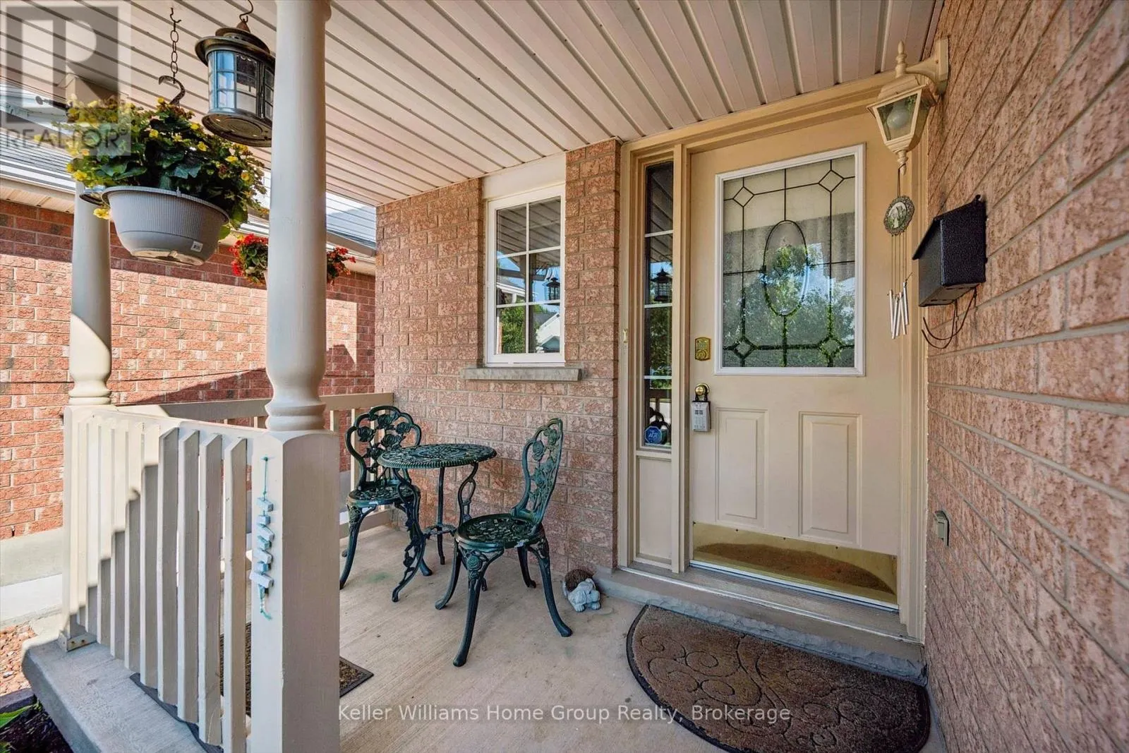 63 BOULDER CRESCENT