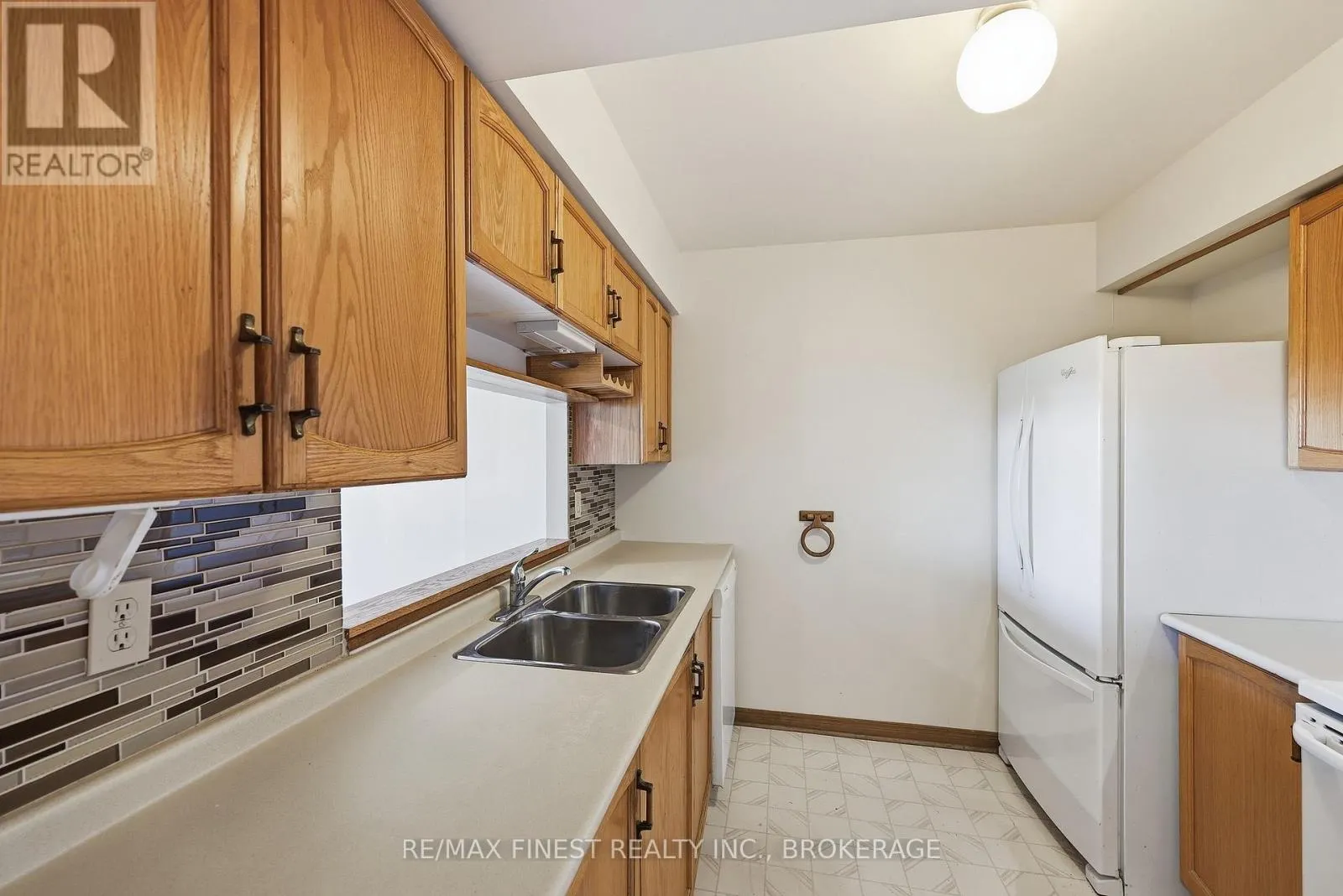 601 - 675 DAVIS DRIVE #601