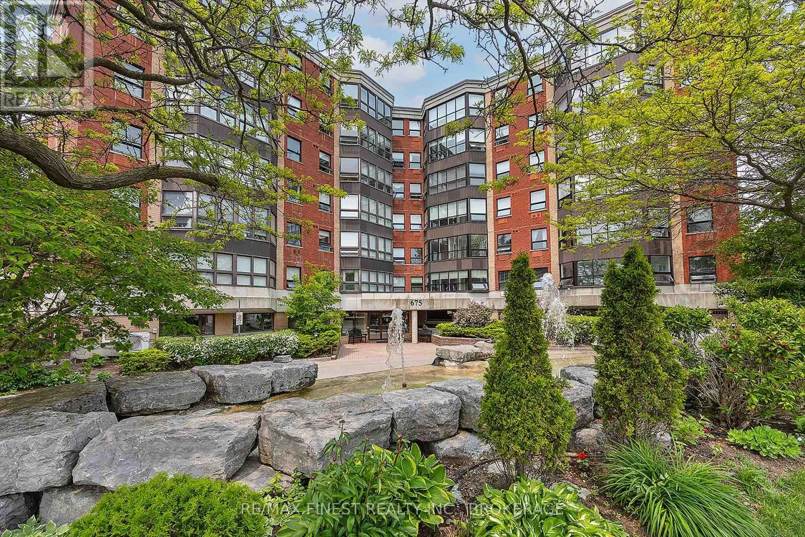 601 - 675 DAVIS DRIVE #601