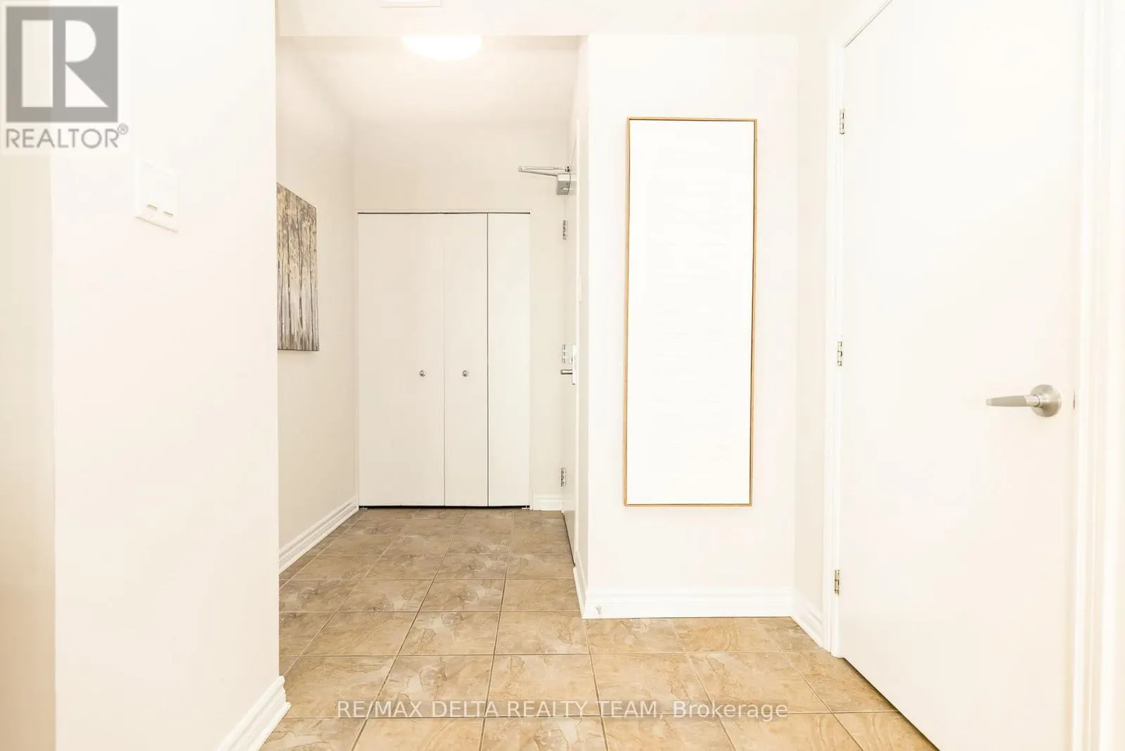 1207 - 70 LANDRY STREET