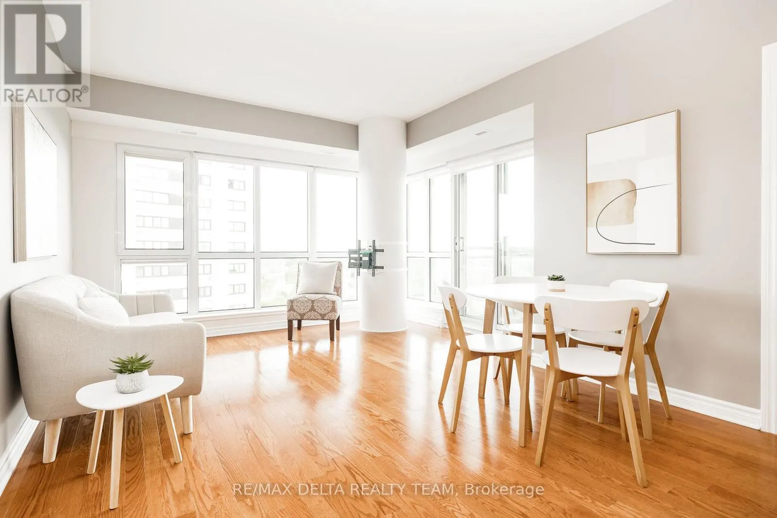 1207 - 70 LANDRY STREET