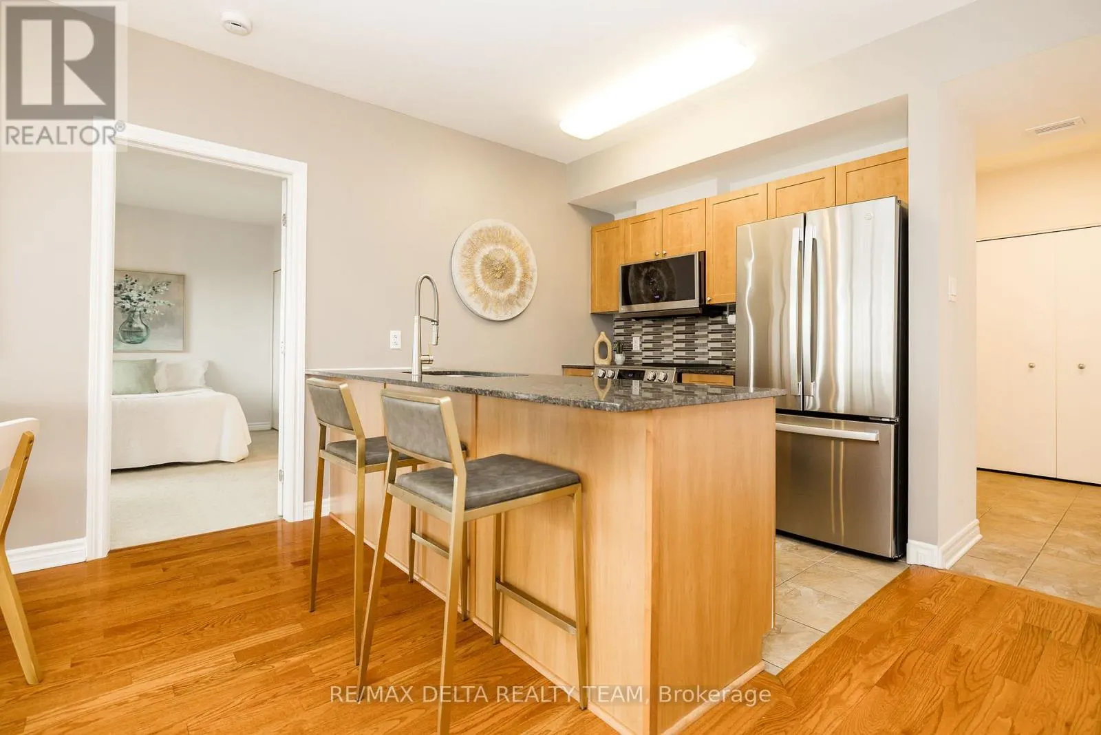 1207 - 70 LANDRY STREET