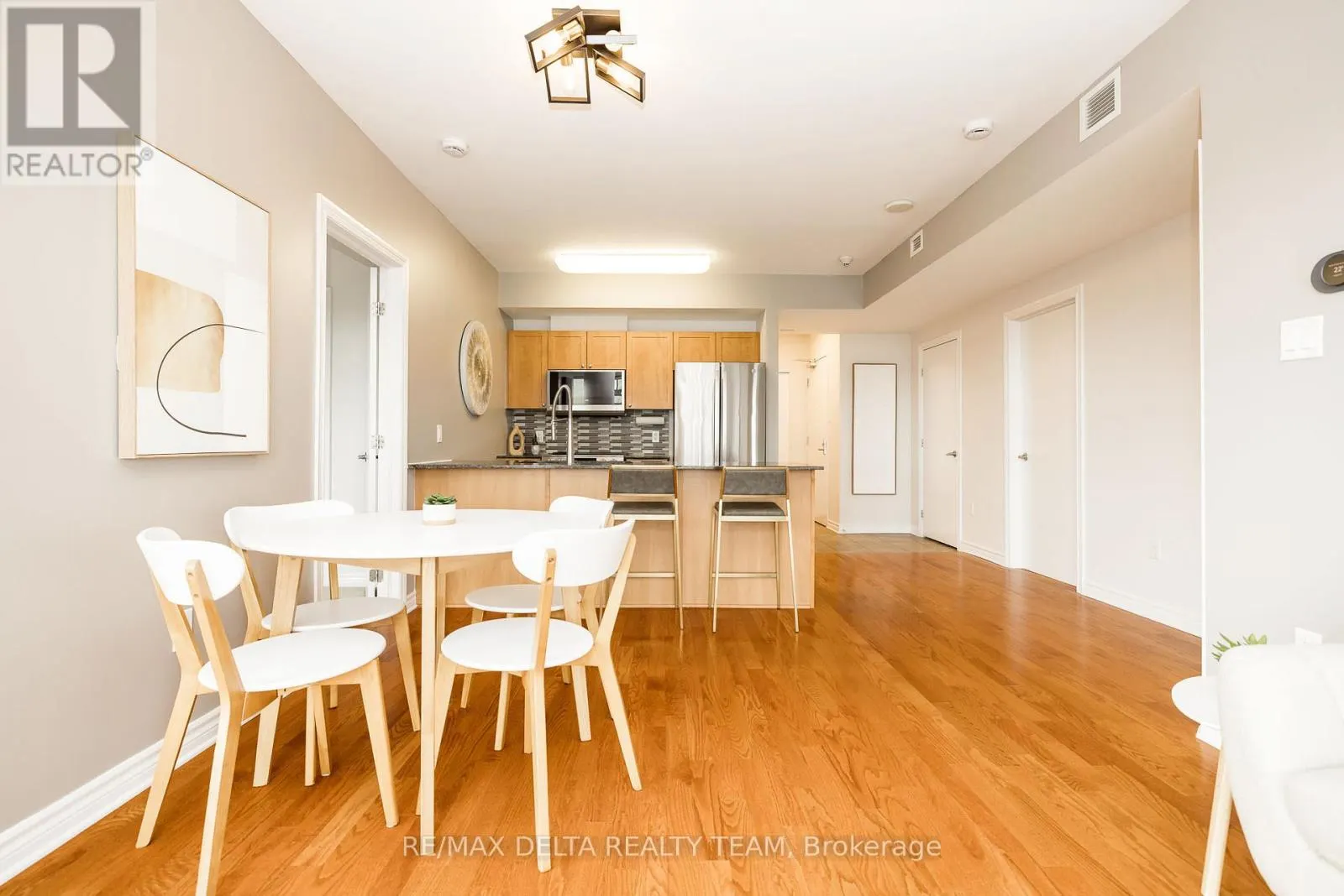 1207 - 70 LANDRY STREET