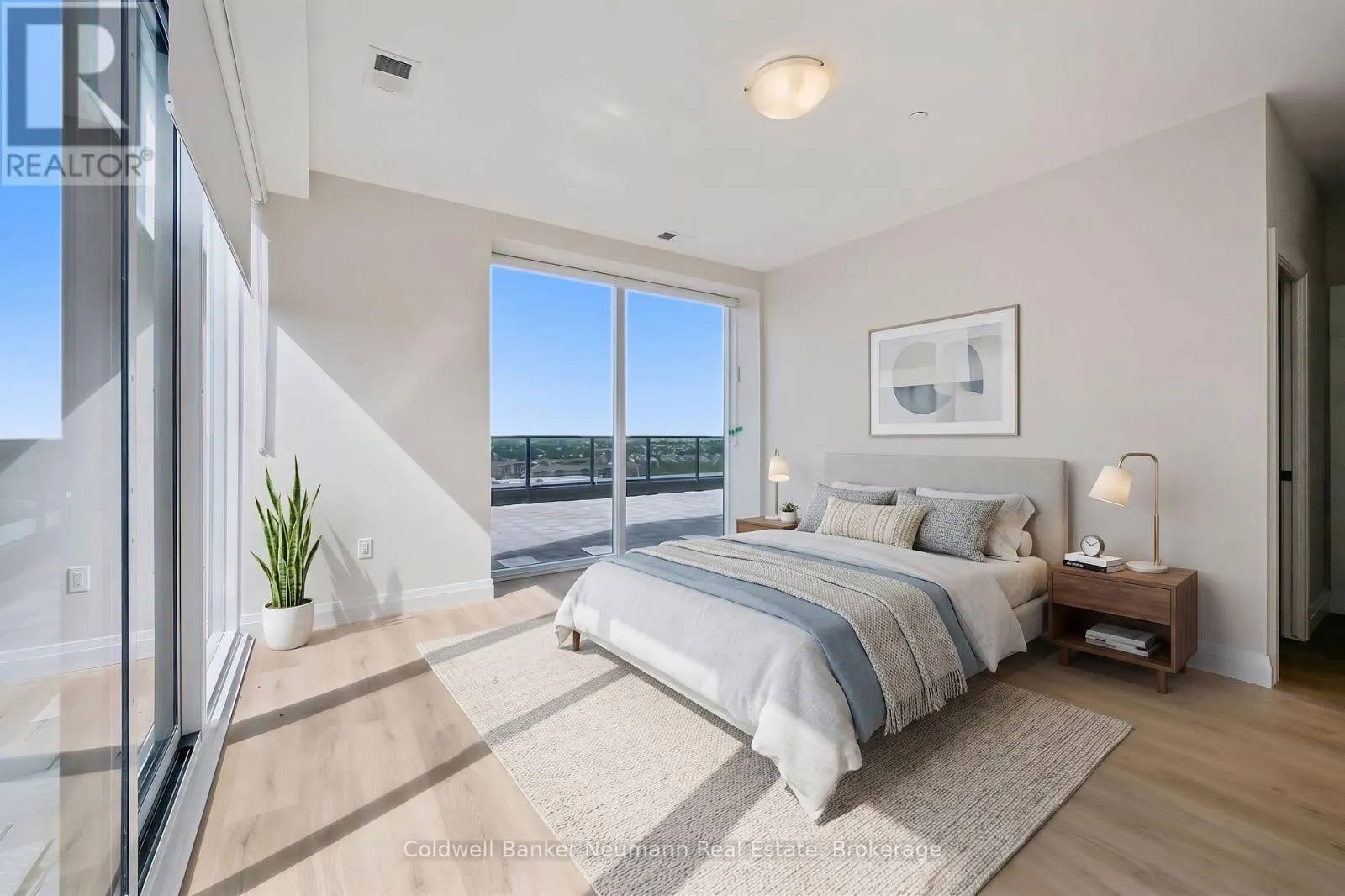 804 - 1882 GORDON STREET #804