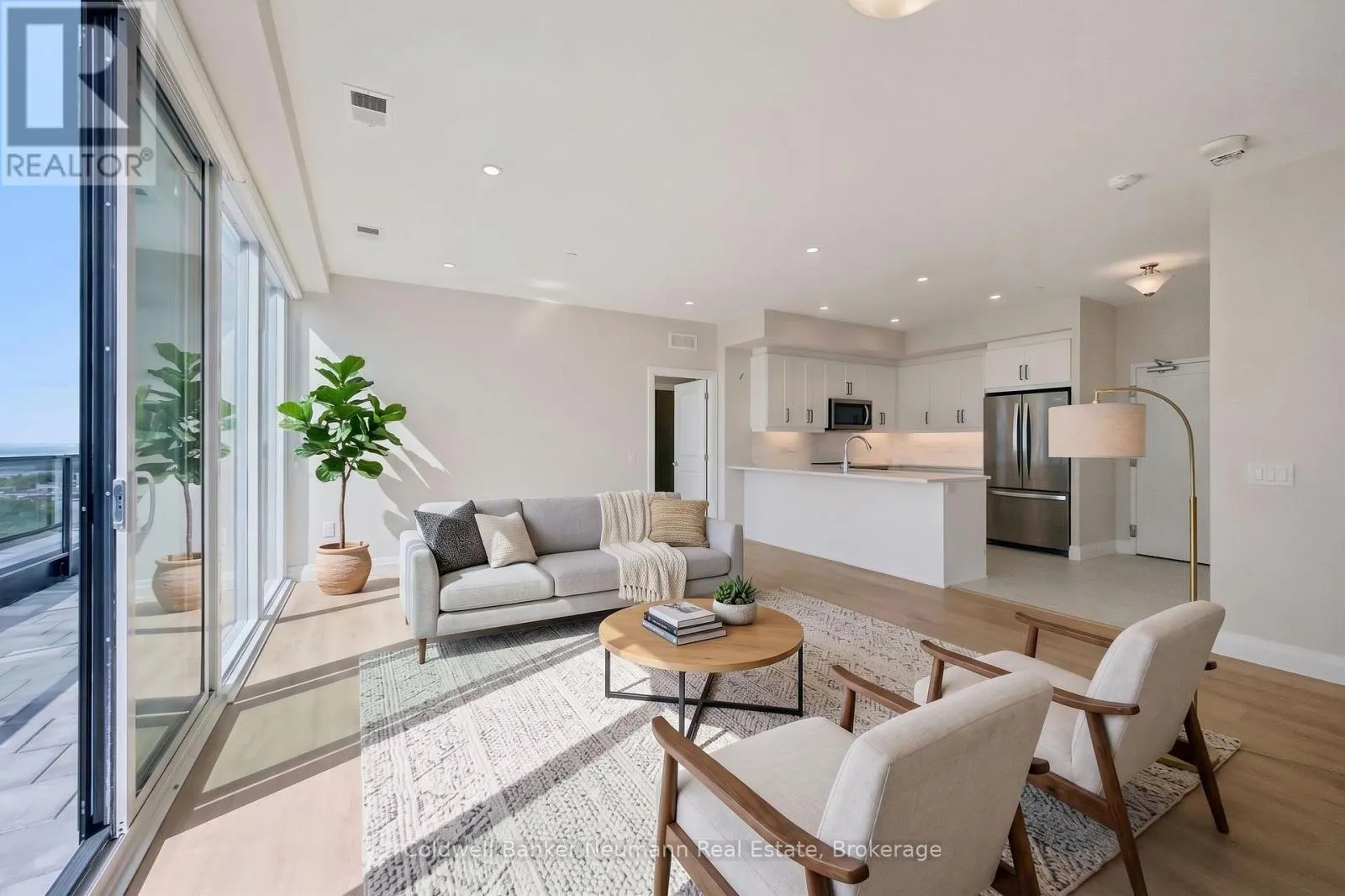 804 - 1882 GORDON STREET #804