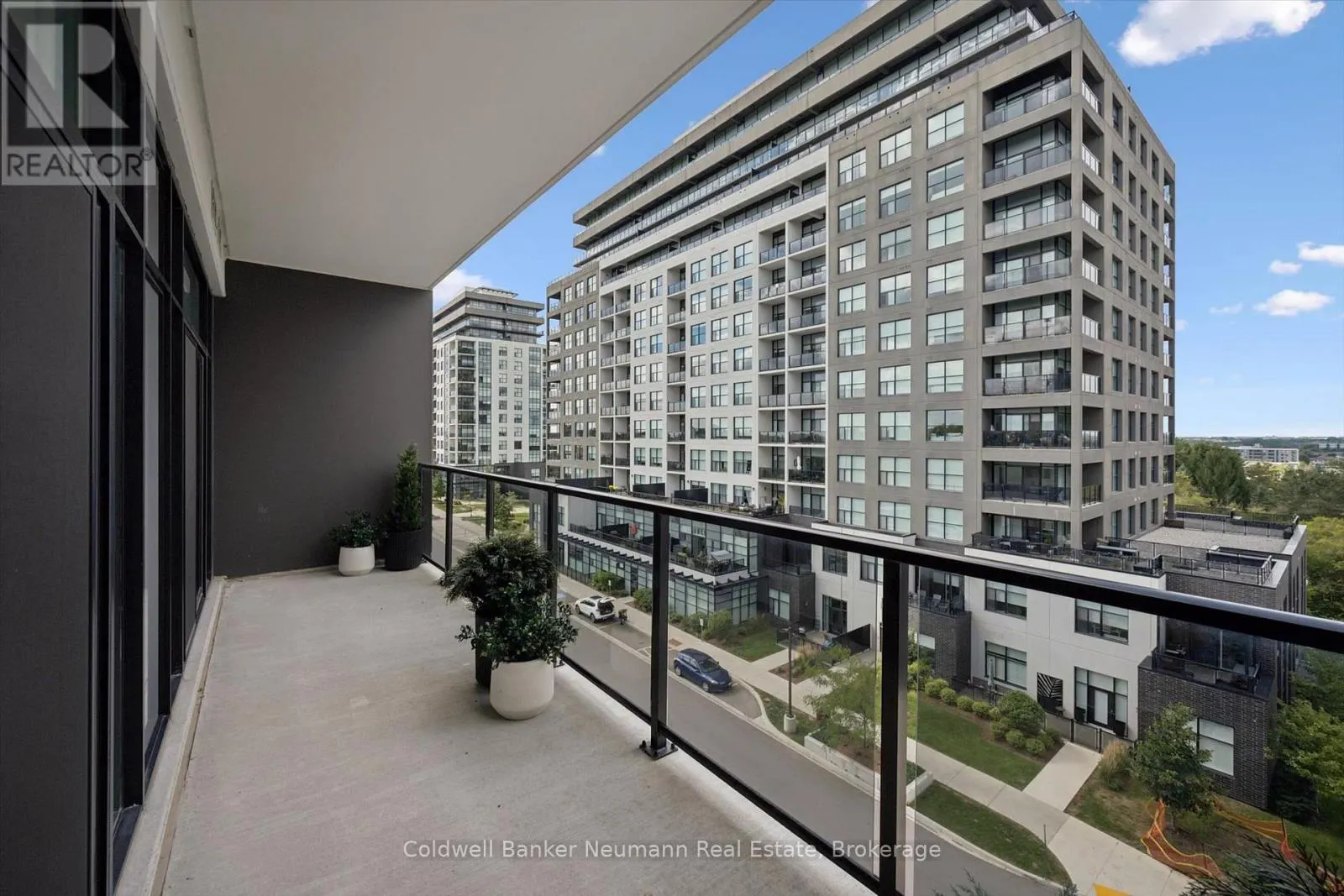521 - 1882 GORDON STREET #521