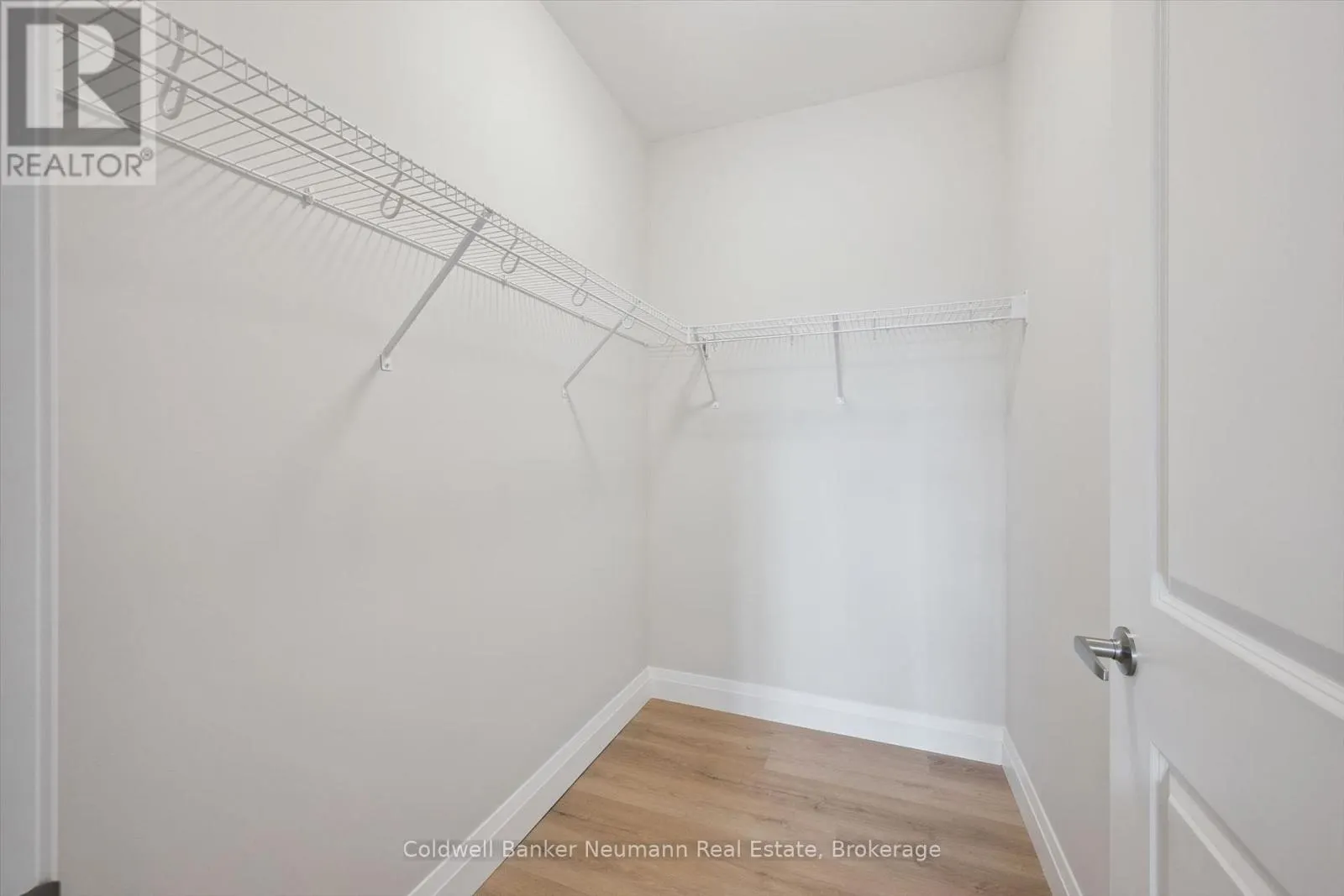 521 - 1882 GORDON STREET #521