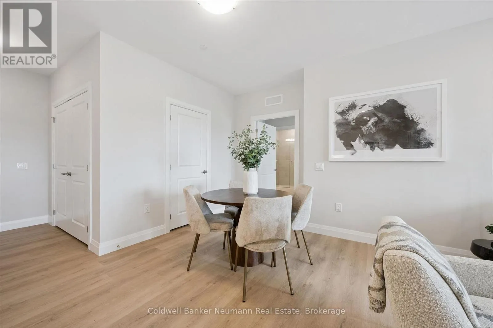 521 - 1882 GORDON STREET #521