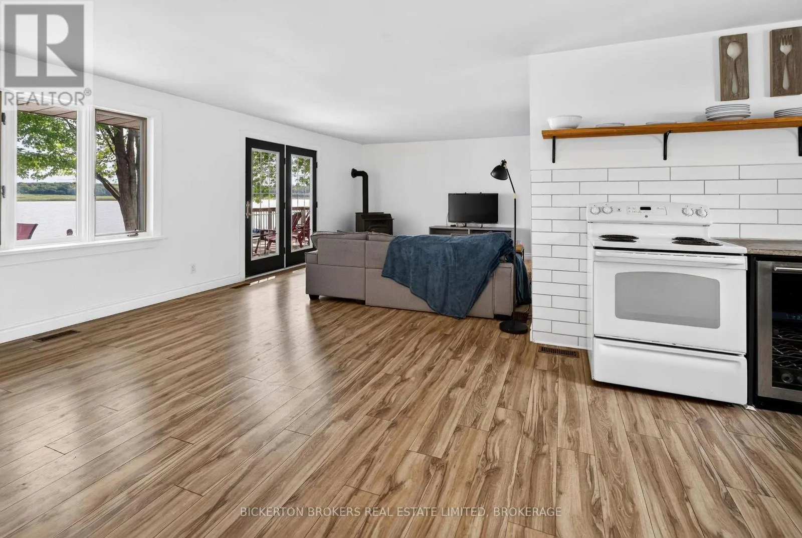 233 JOHNSON BAY LANE