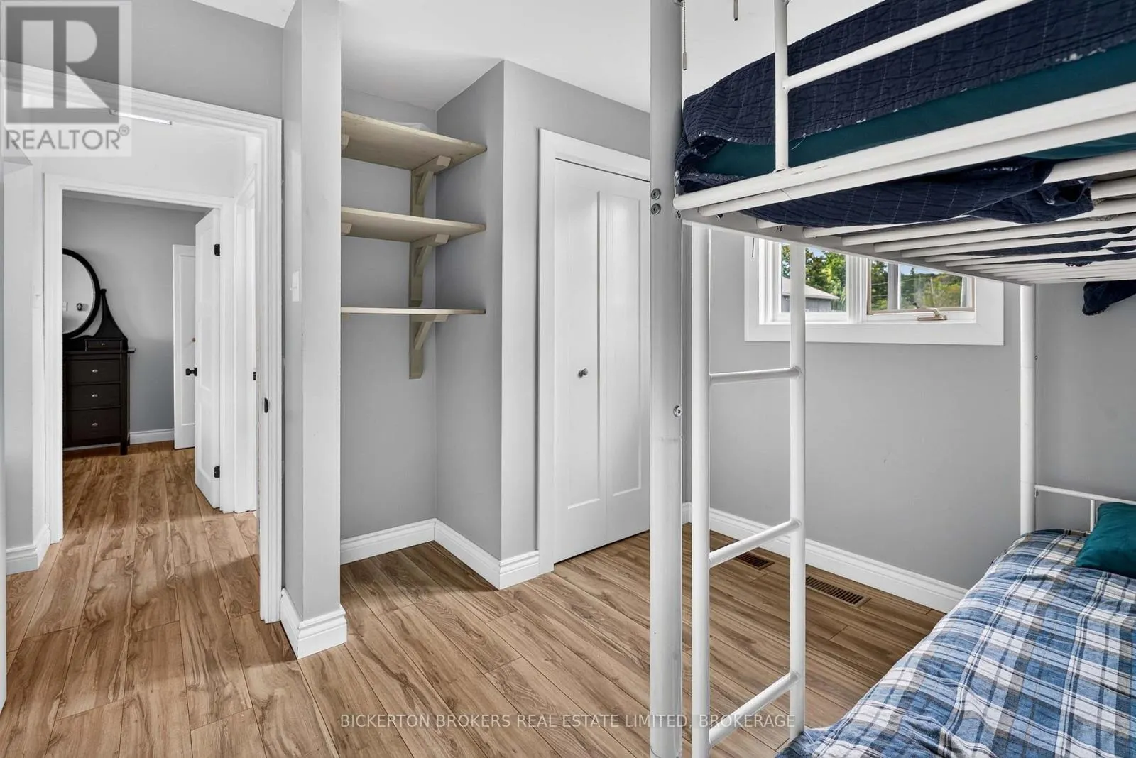 233 JOHNSON BAY LANE