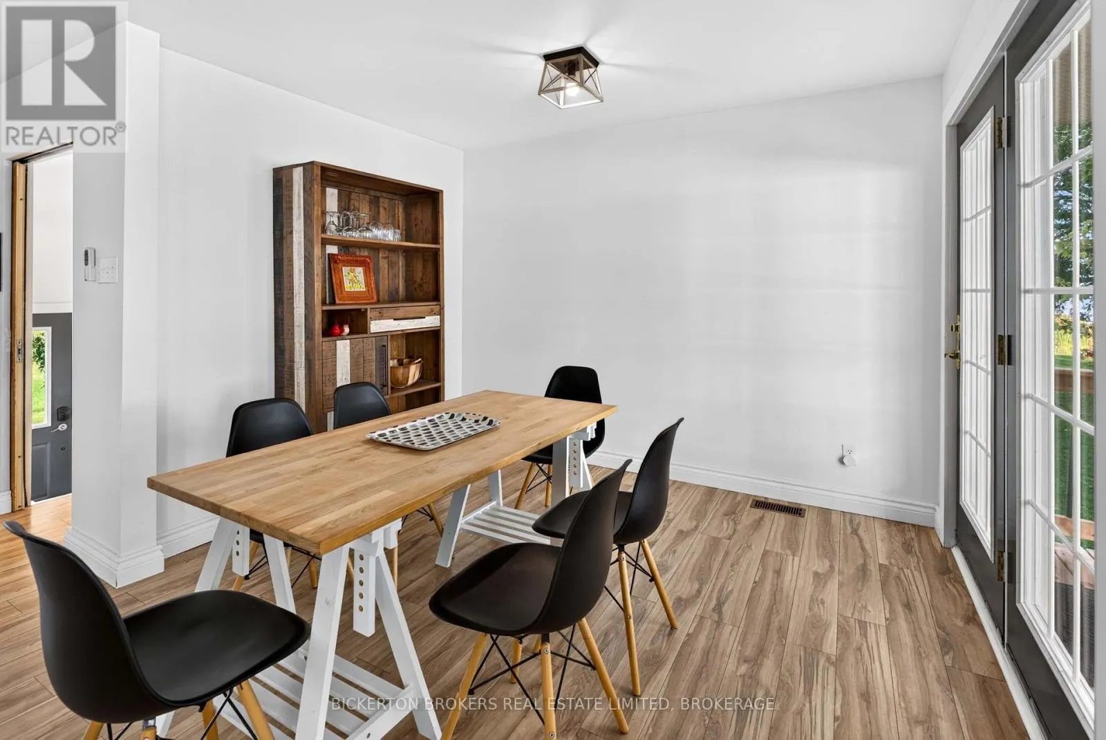233 JOHNSON BAY LANE