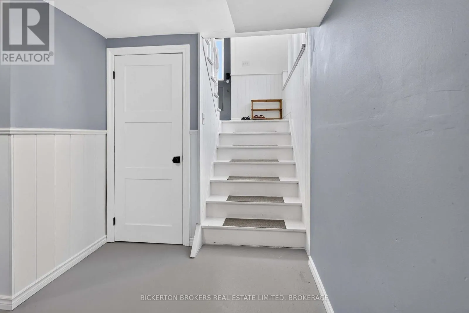 233 JOHNSON BAY LANE