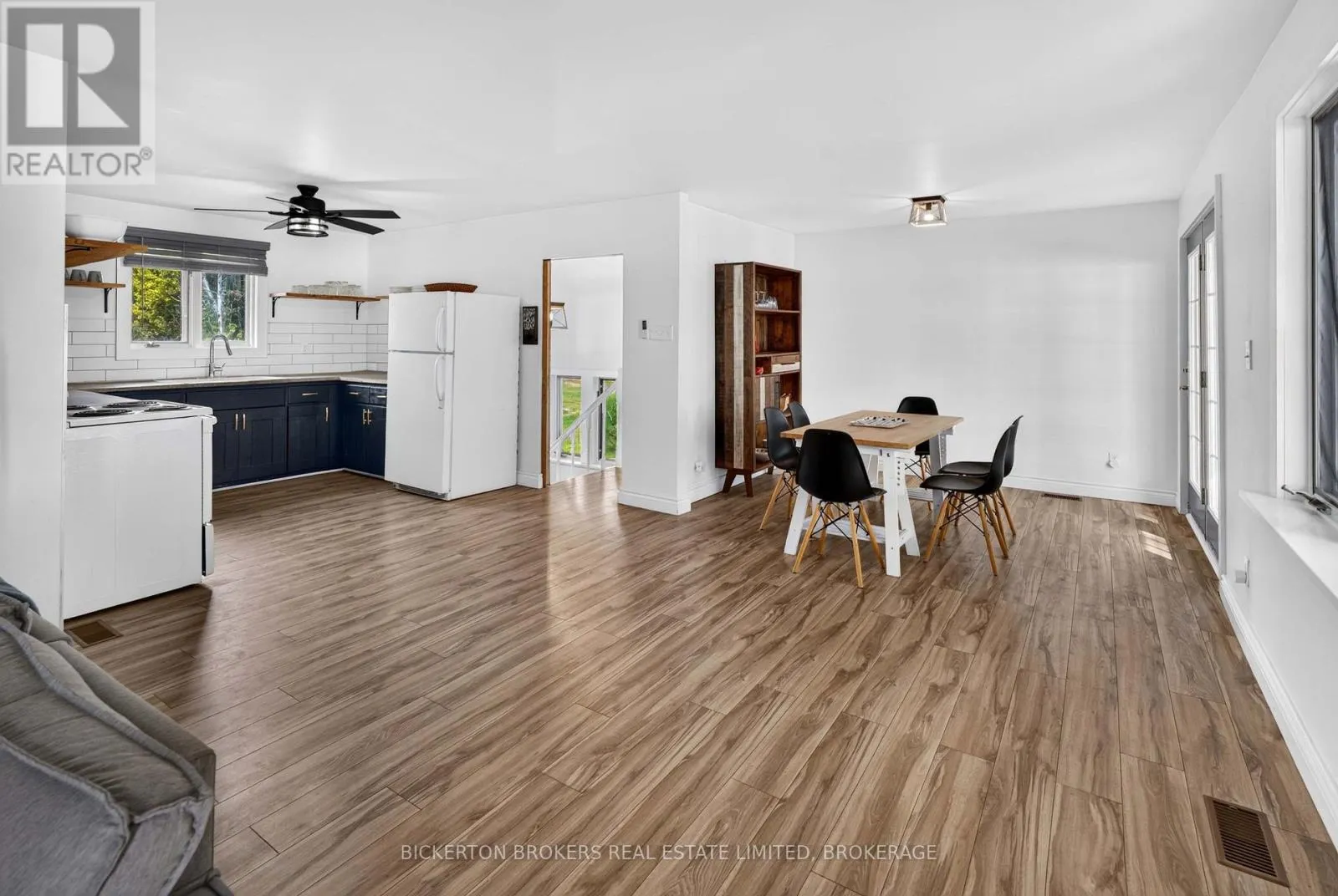 233 JOHNSON BAY LANE