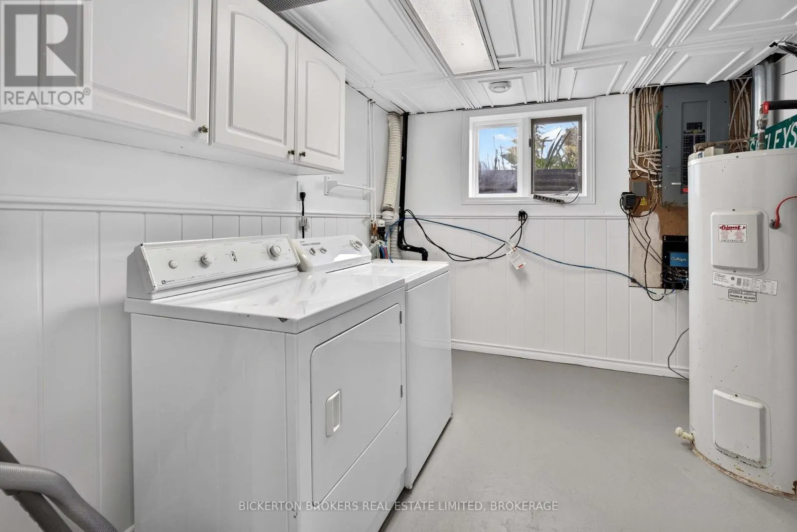233 JOHNSON BAY LANE