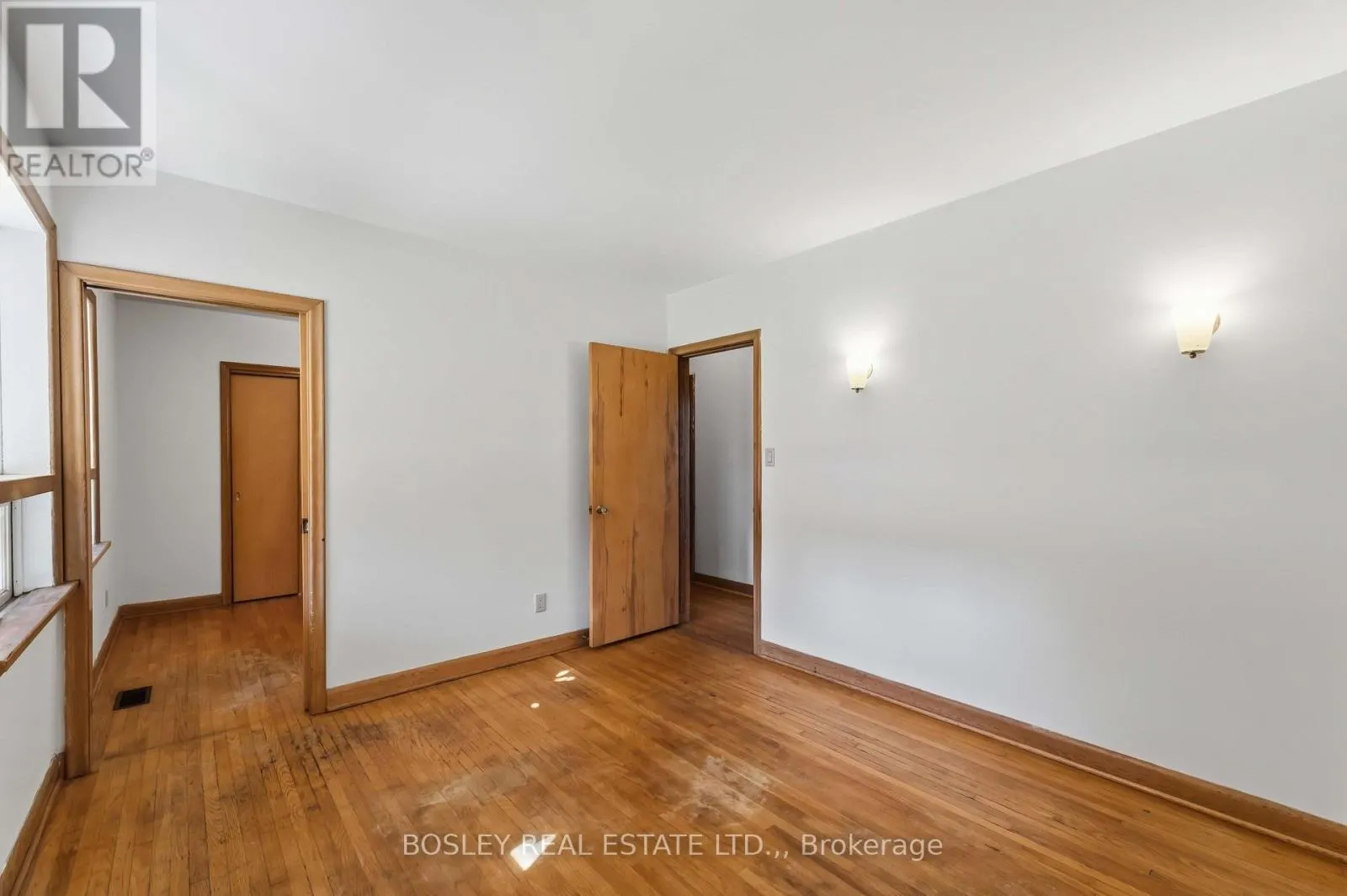 12 GLENHURST CIRCLE