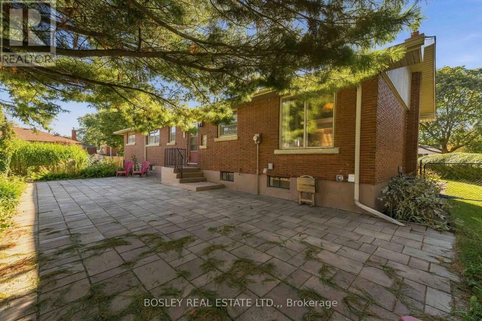 12 GLENHURST CIRCLE
