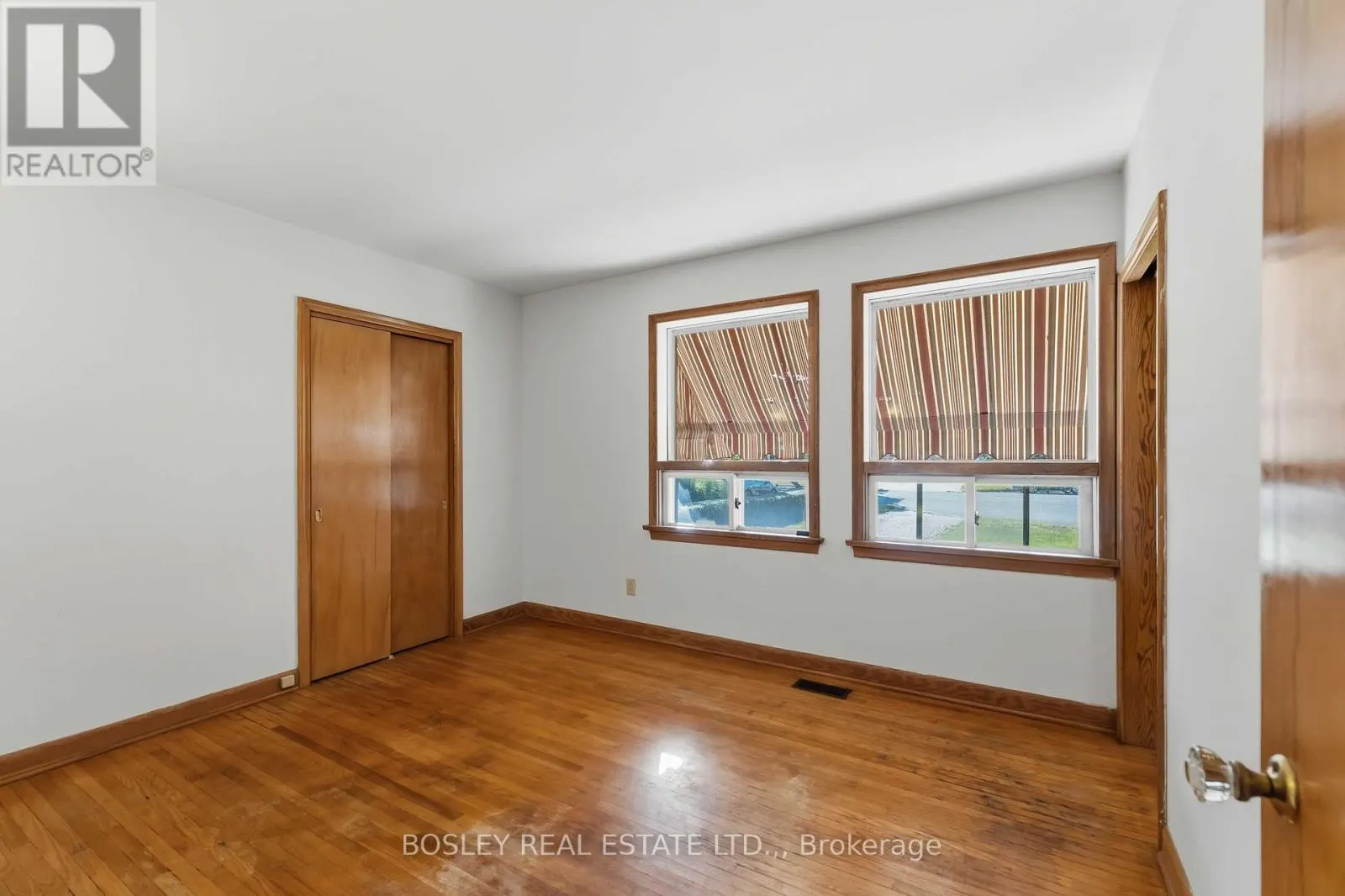 12 GLENHURST CIRCLE