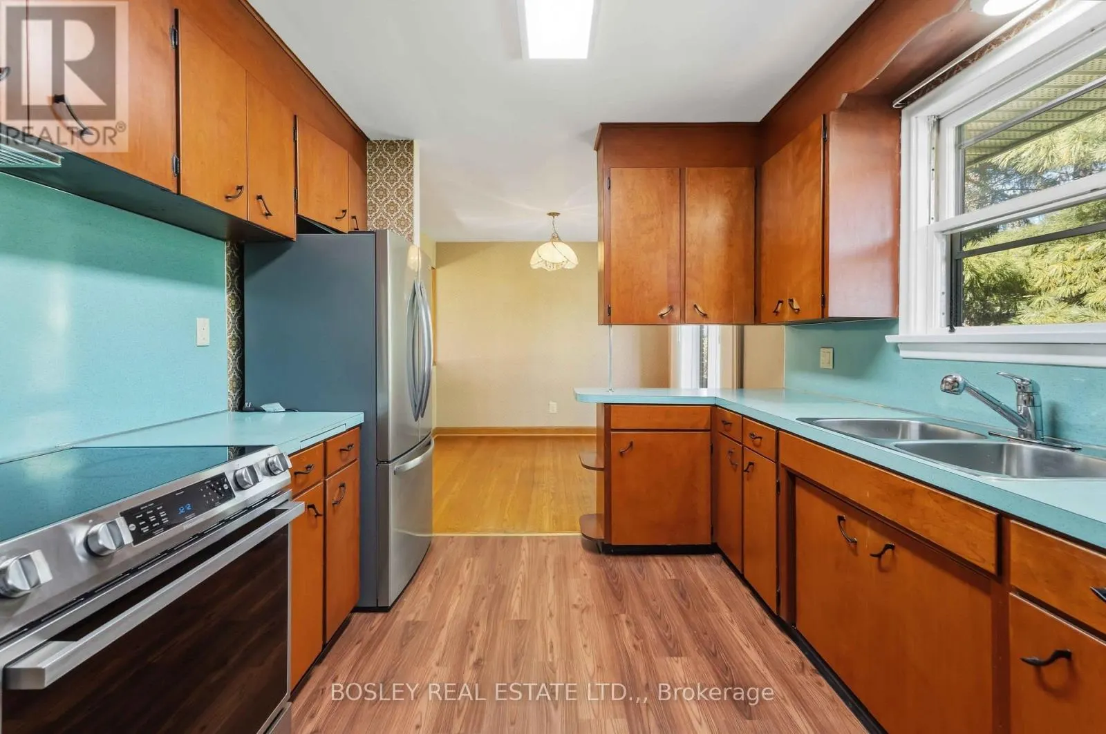 12 GLENHURST CIRCLE