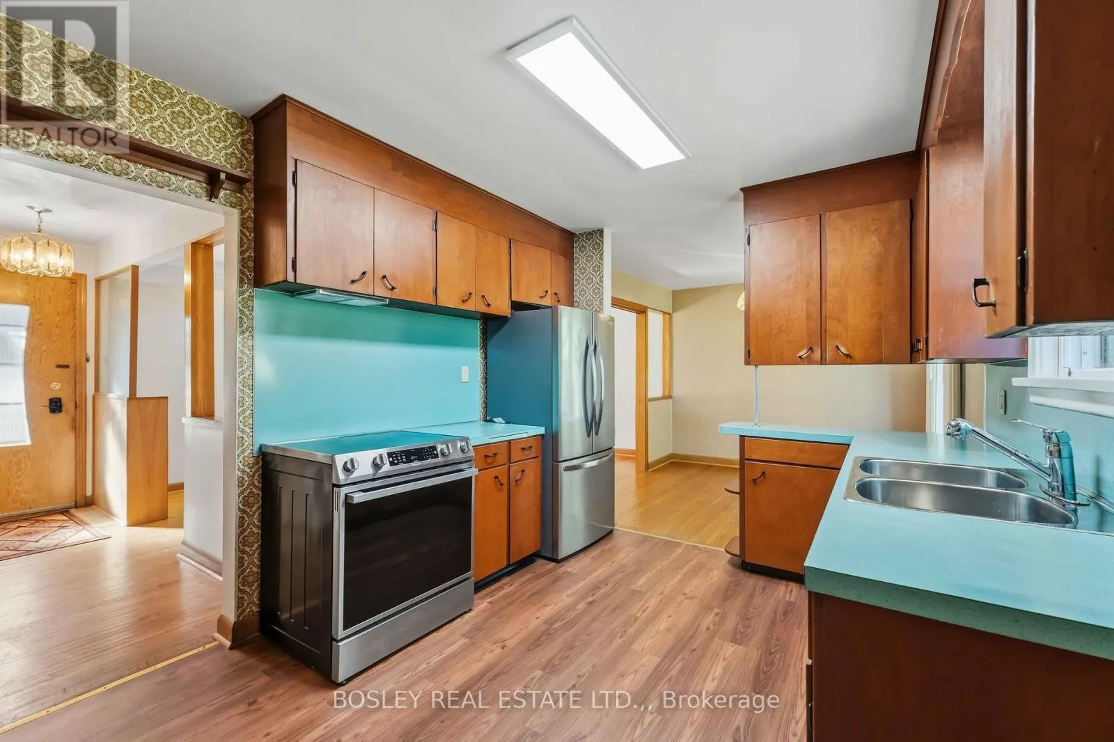12 GLENHURST CIRCLE