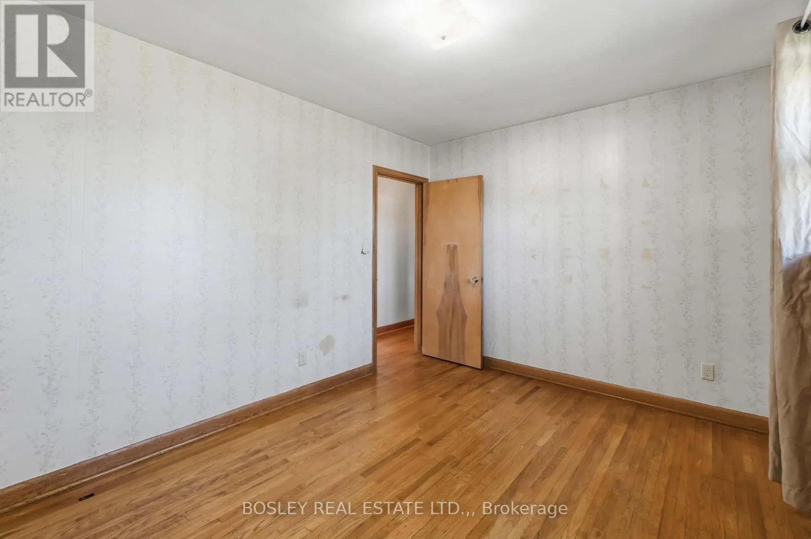 12 GLENHURST CIRCLE