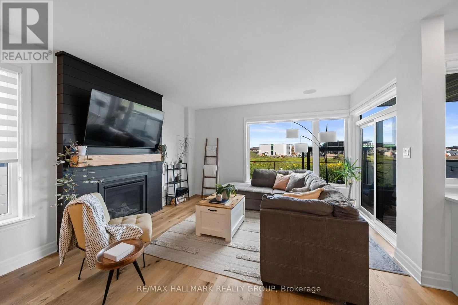 917 ATRIUM RIDGE