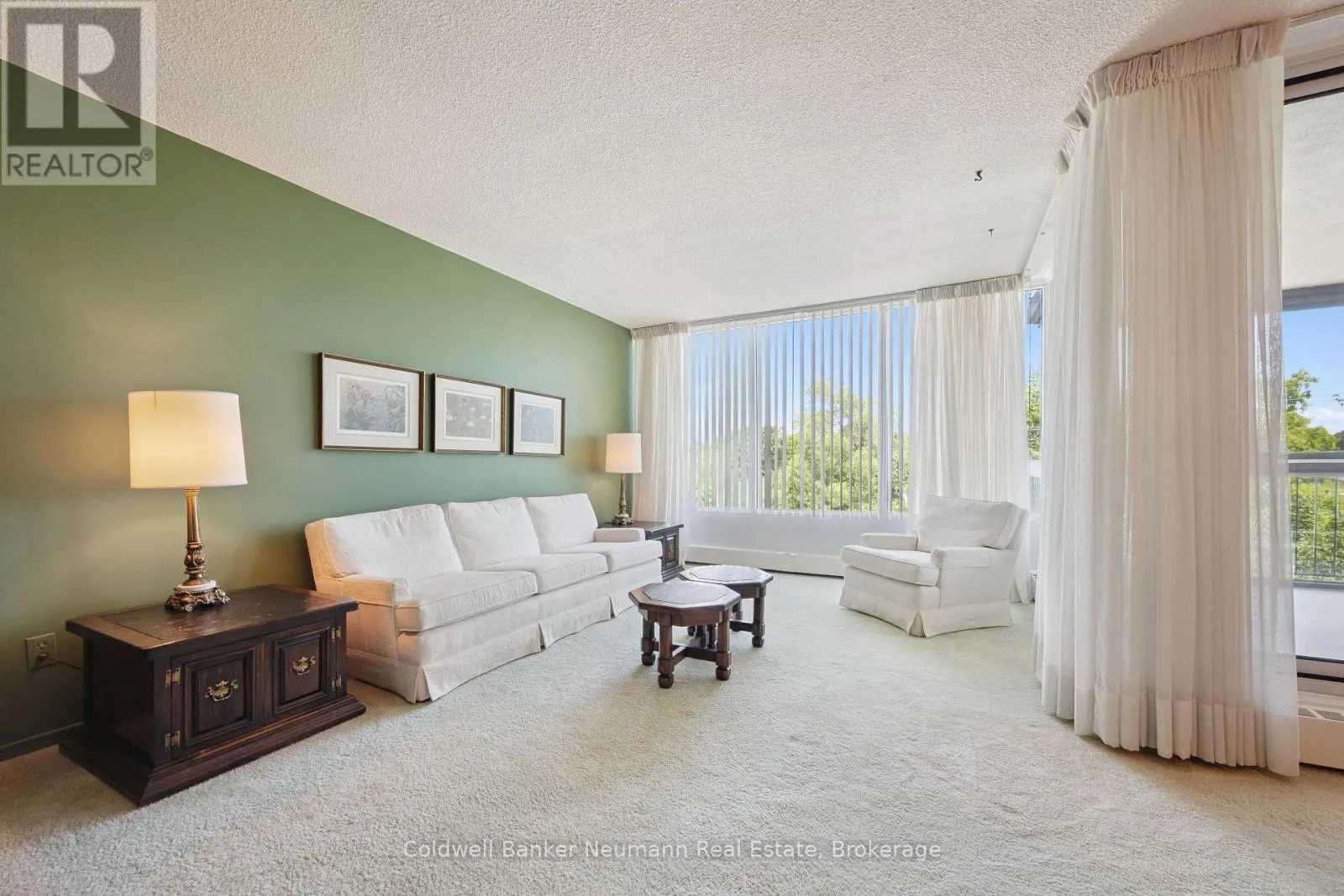 305 - 23 WOODLAWN ROAD E #305