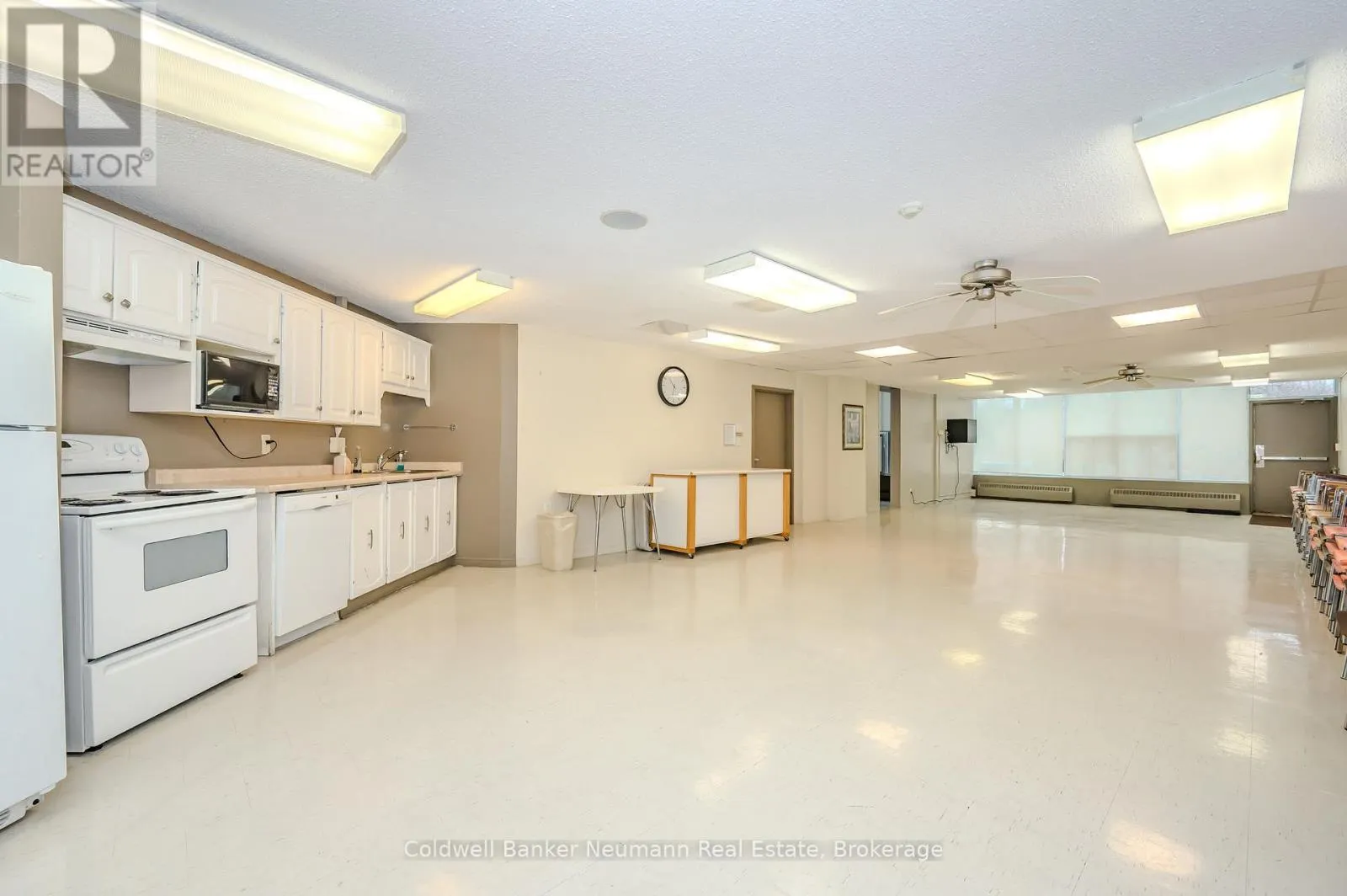 305 - 23 WOODLAWN ROAD E #305