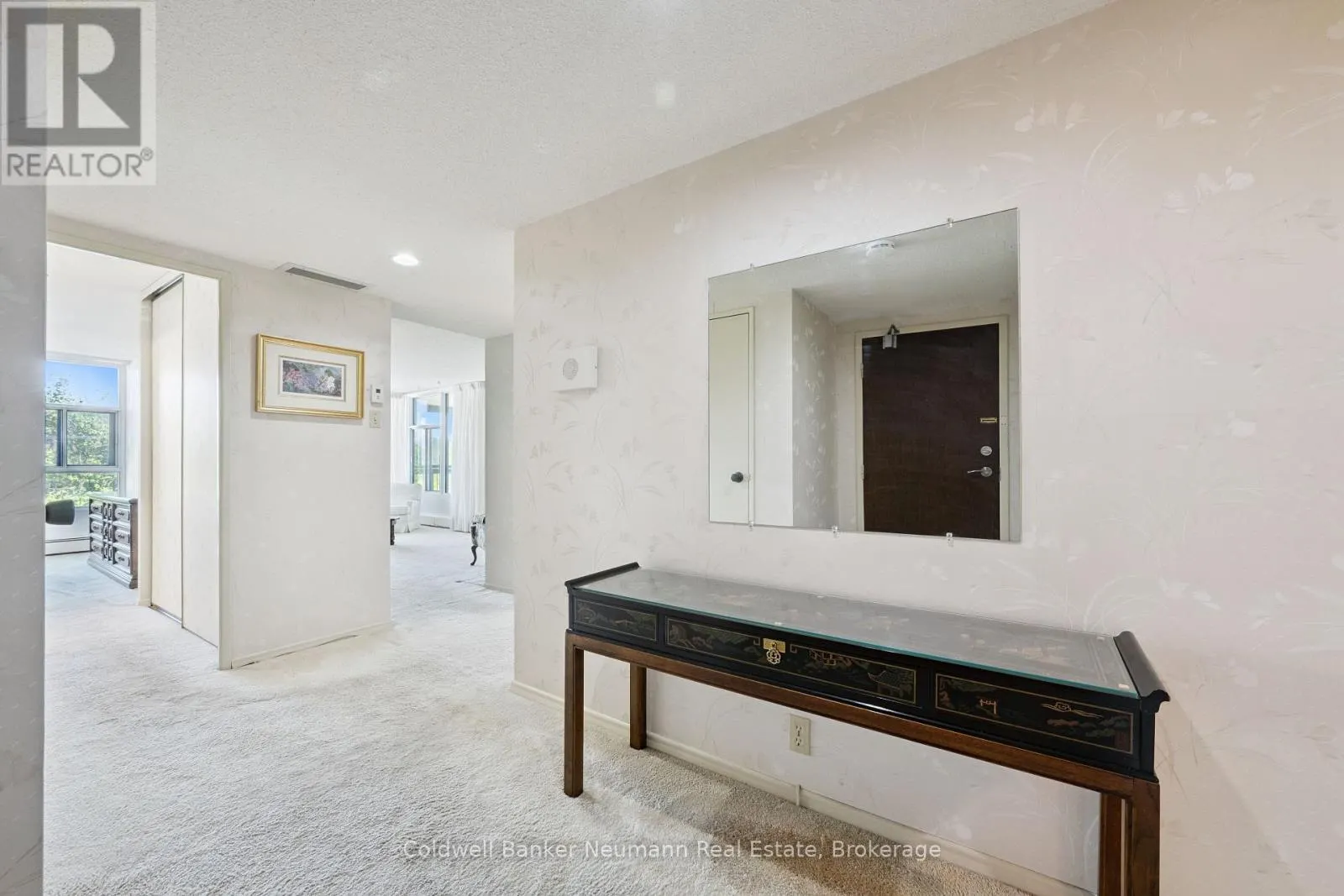 305 - 23 WOODLAWN ROAD E #305