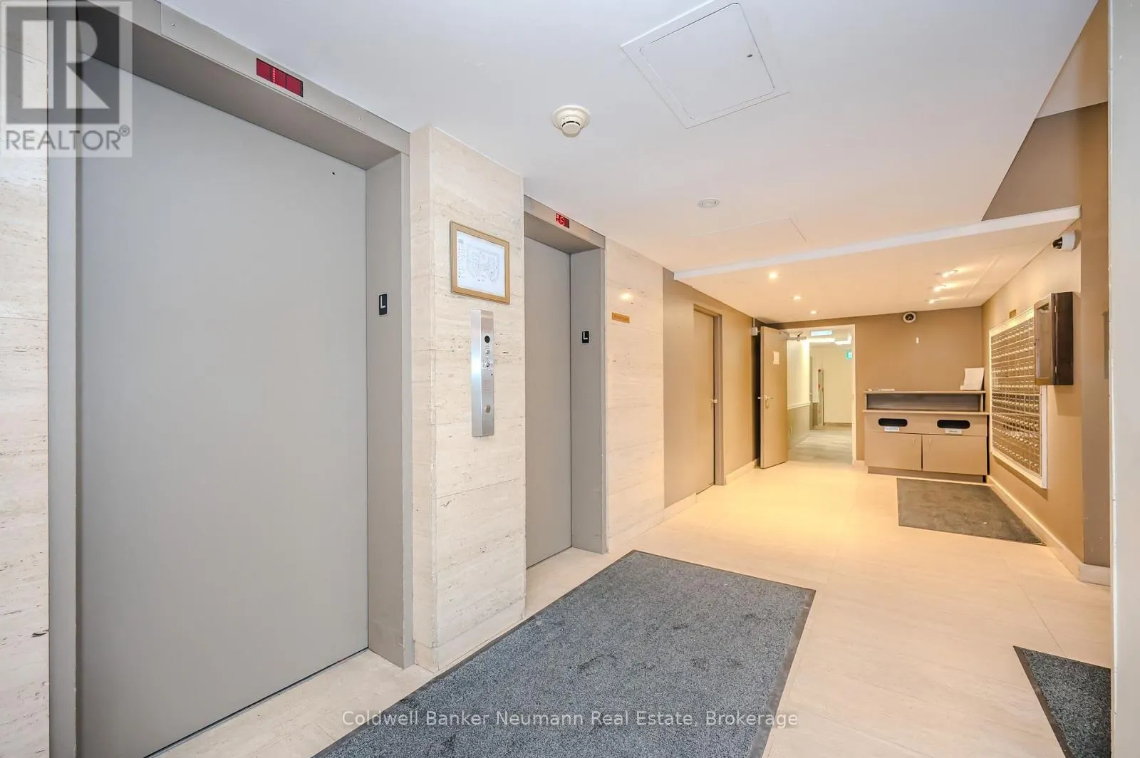 305 - 23 WOODLAWN ROAD E #305