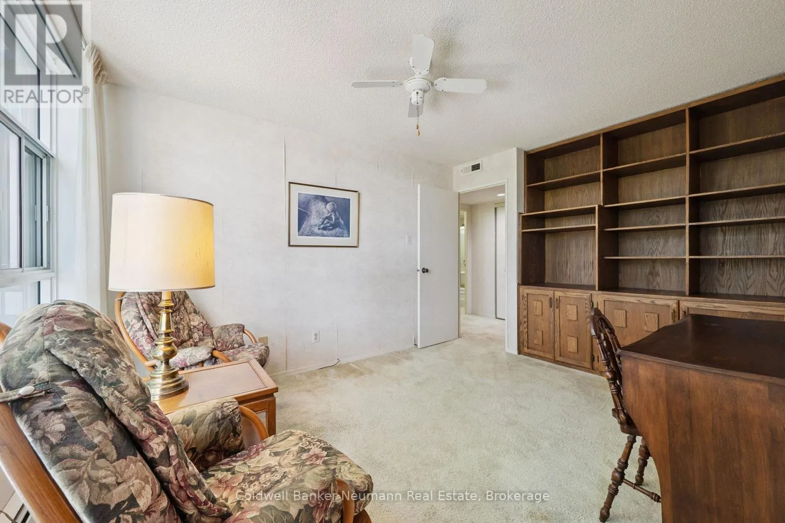 305 - 23 WOODLAWN ROAD E #305