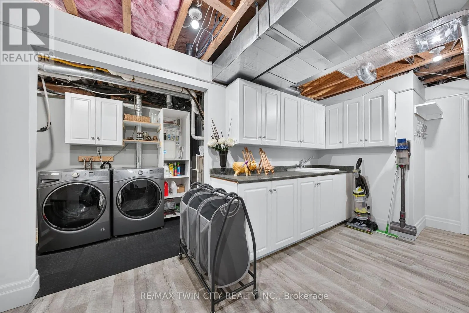 6 ELDALE ROAD